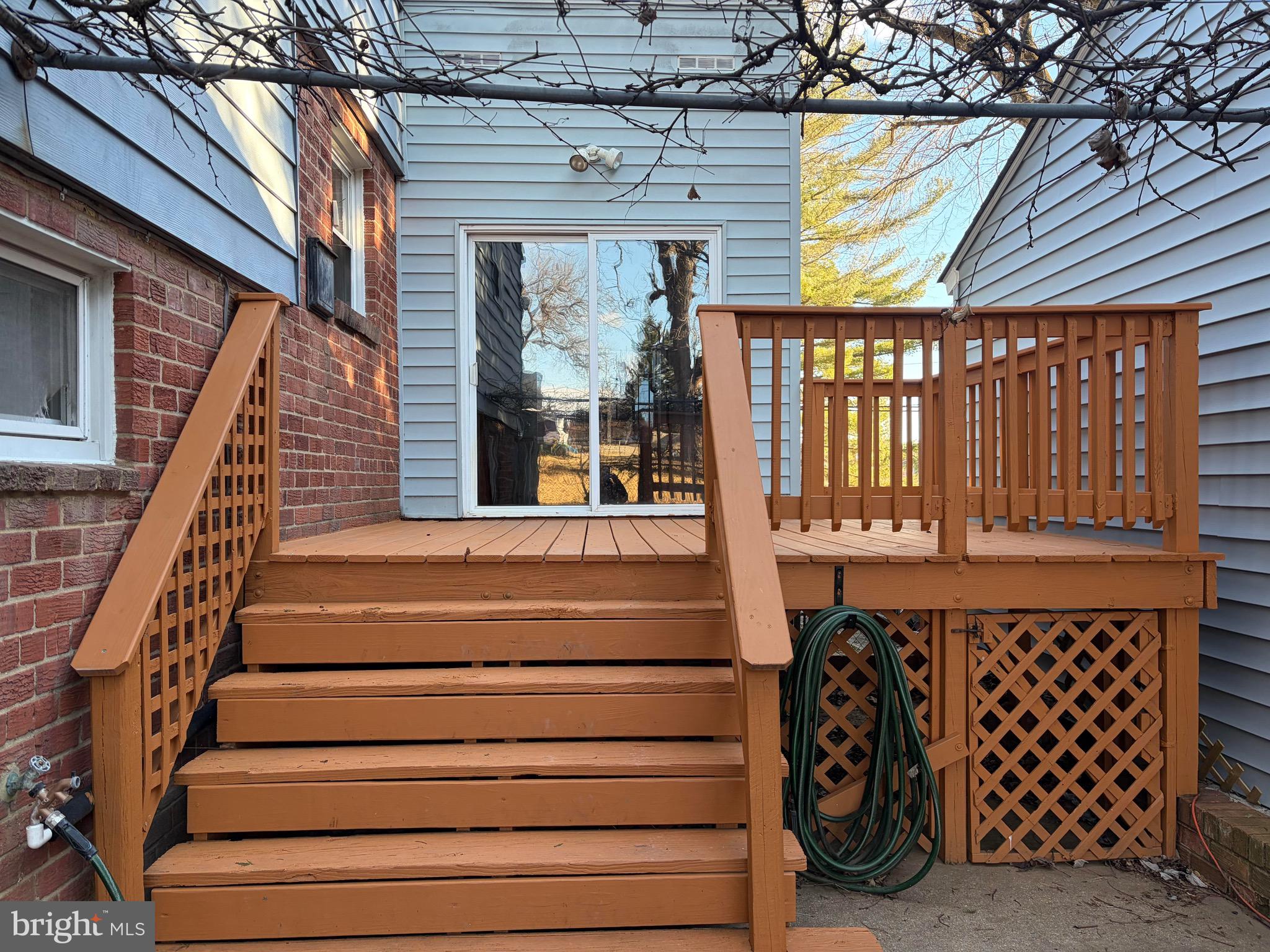 ROYAL VIEW - Residential