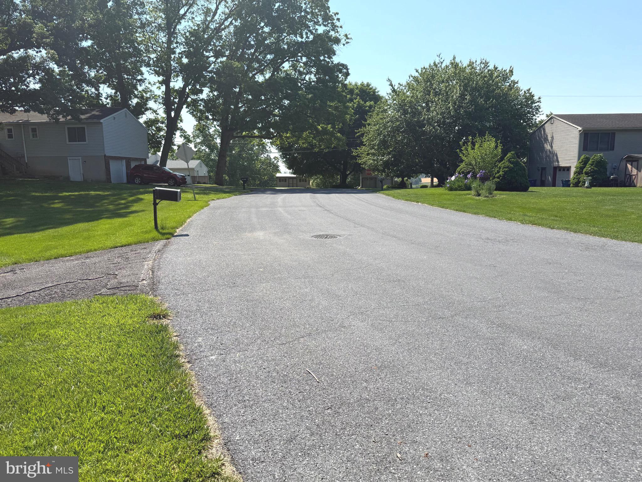 SINGLE TREE COMMONS - Residential