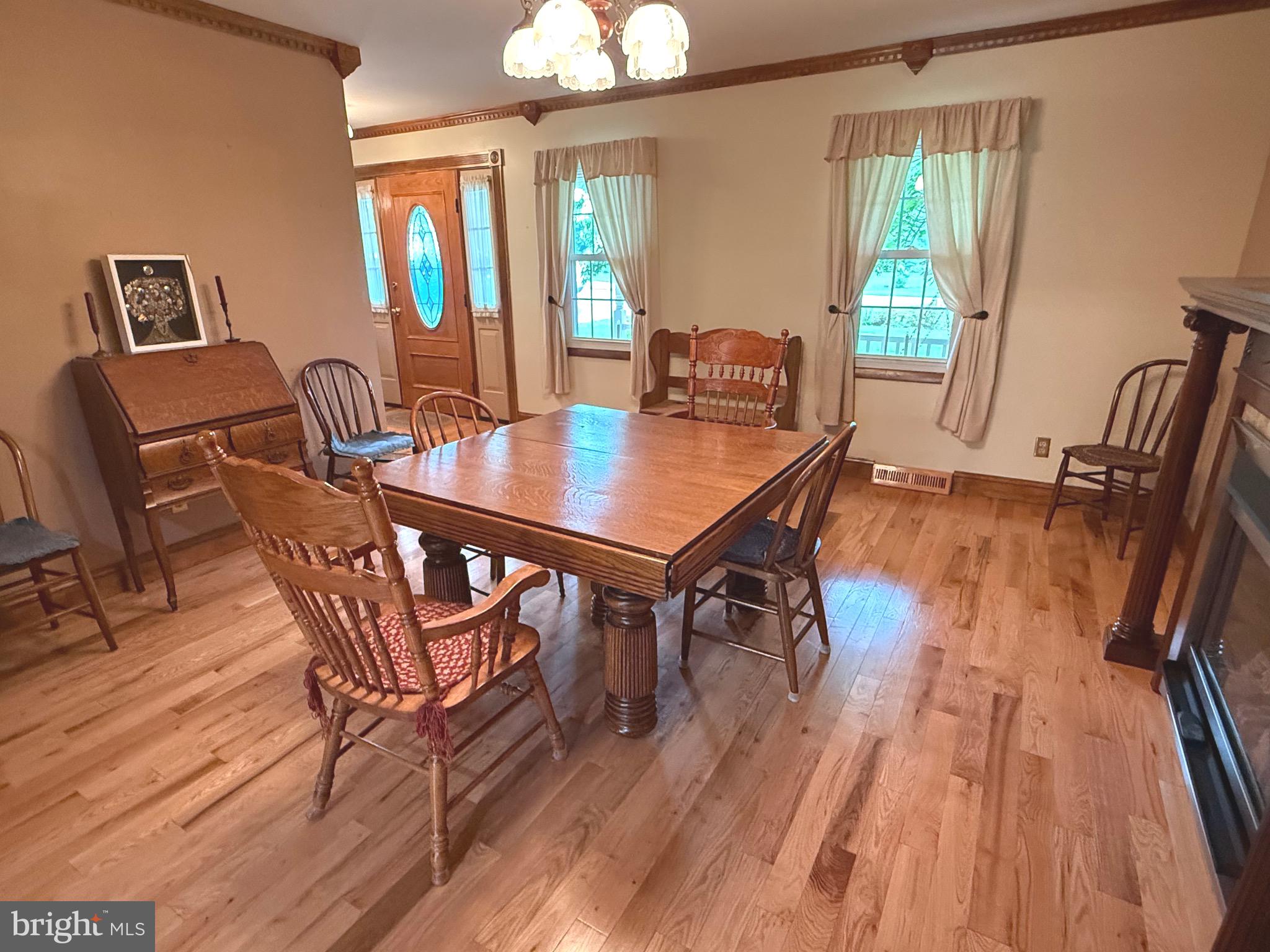 SINGLE TREE COMMONS - Residential