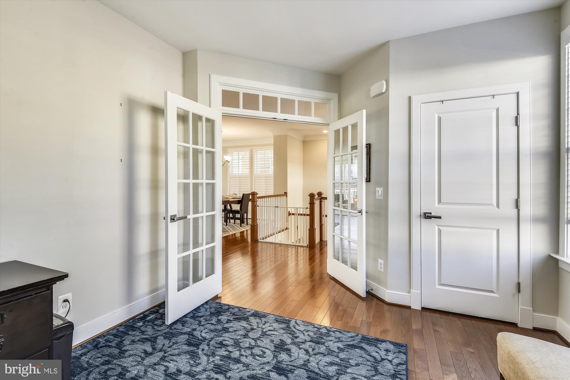 ELEVEN OAKS - Residential