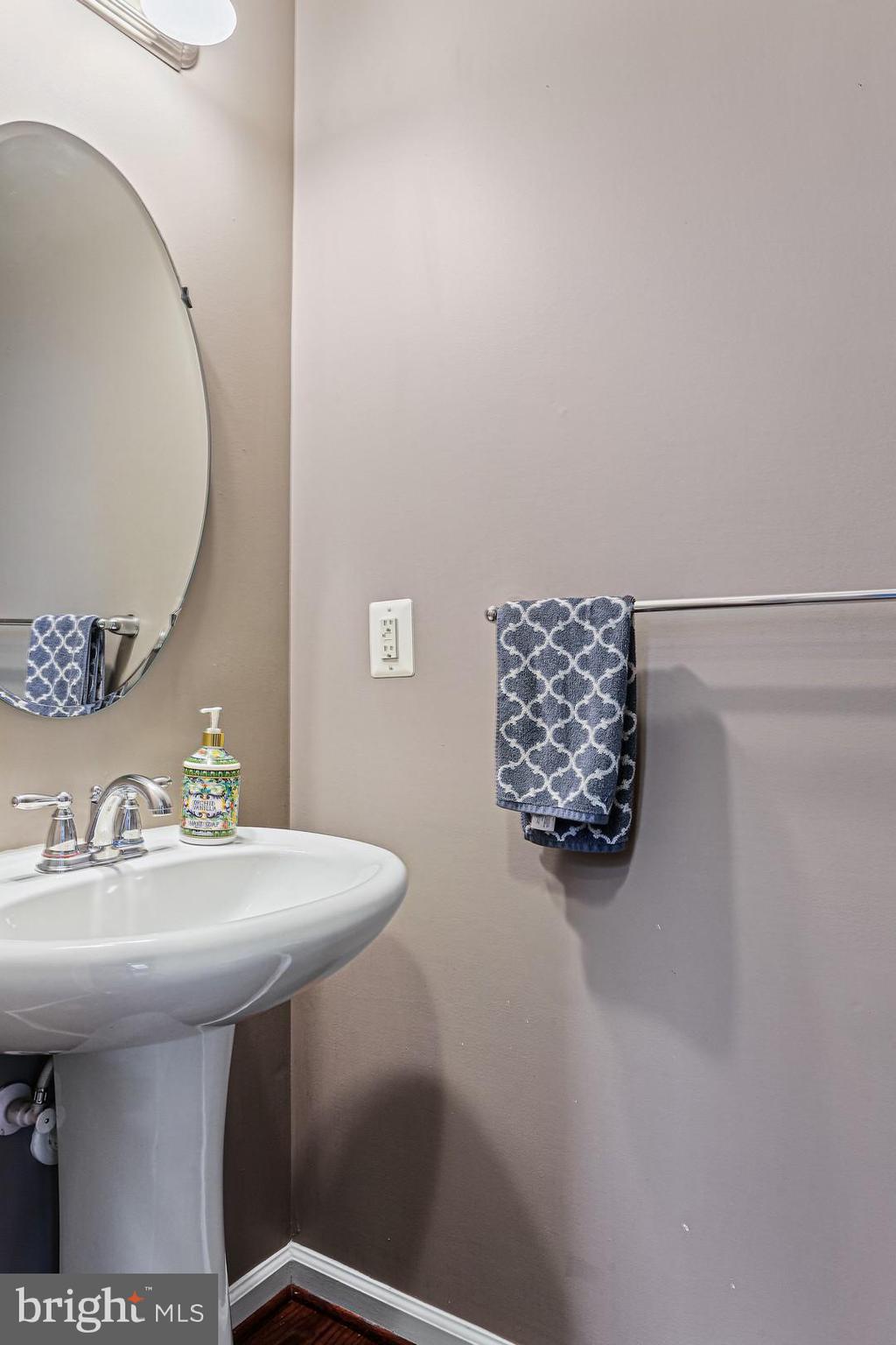 PLEASANT CHASE - Residential