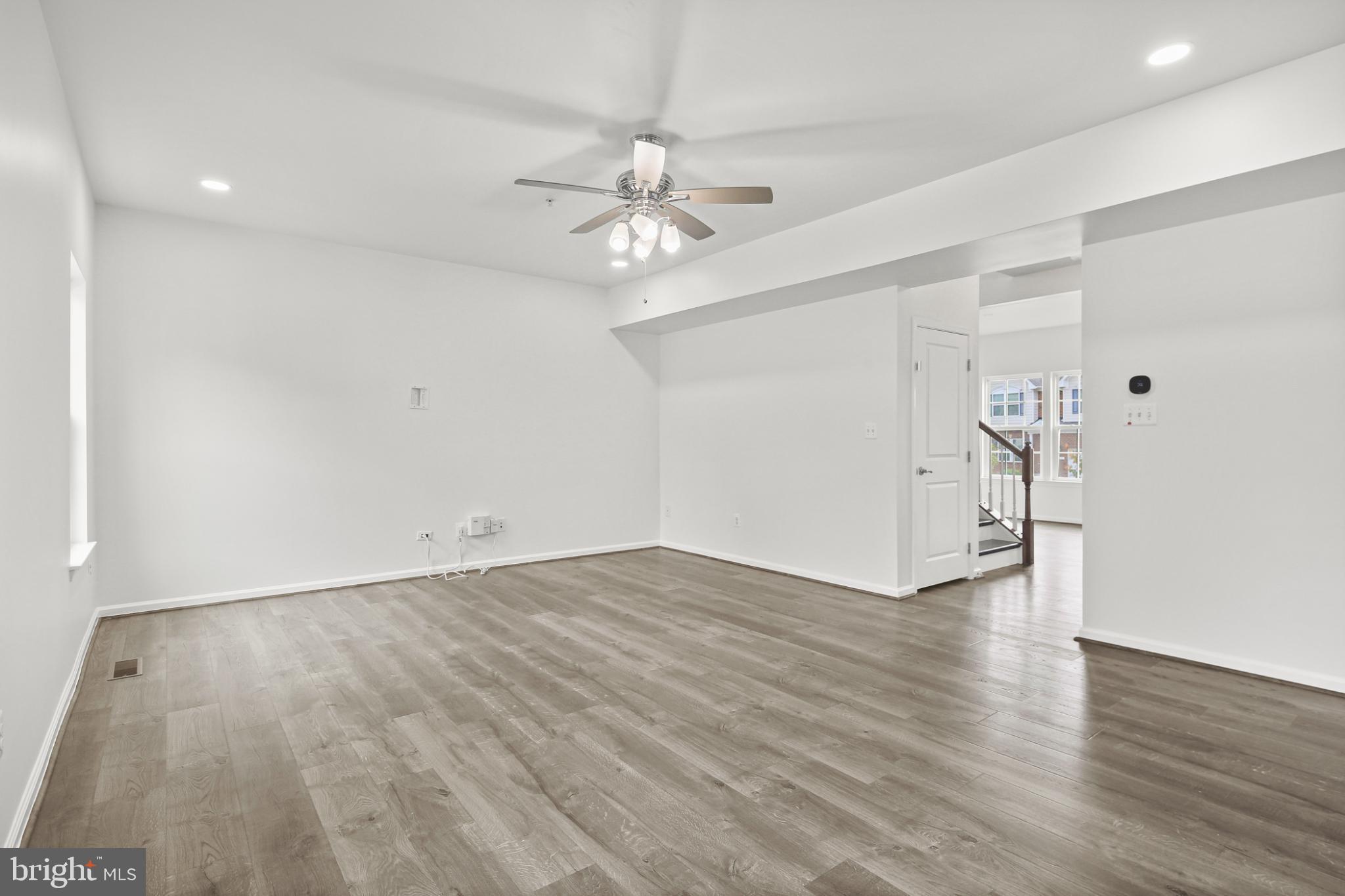 PLEASANT CHASE - Residential