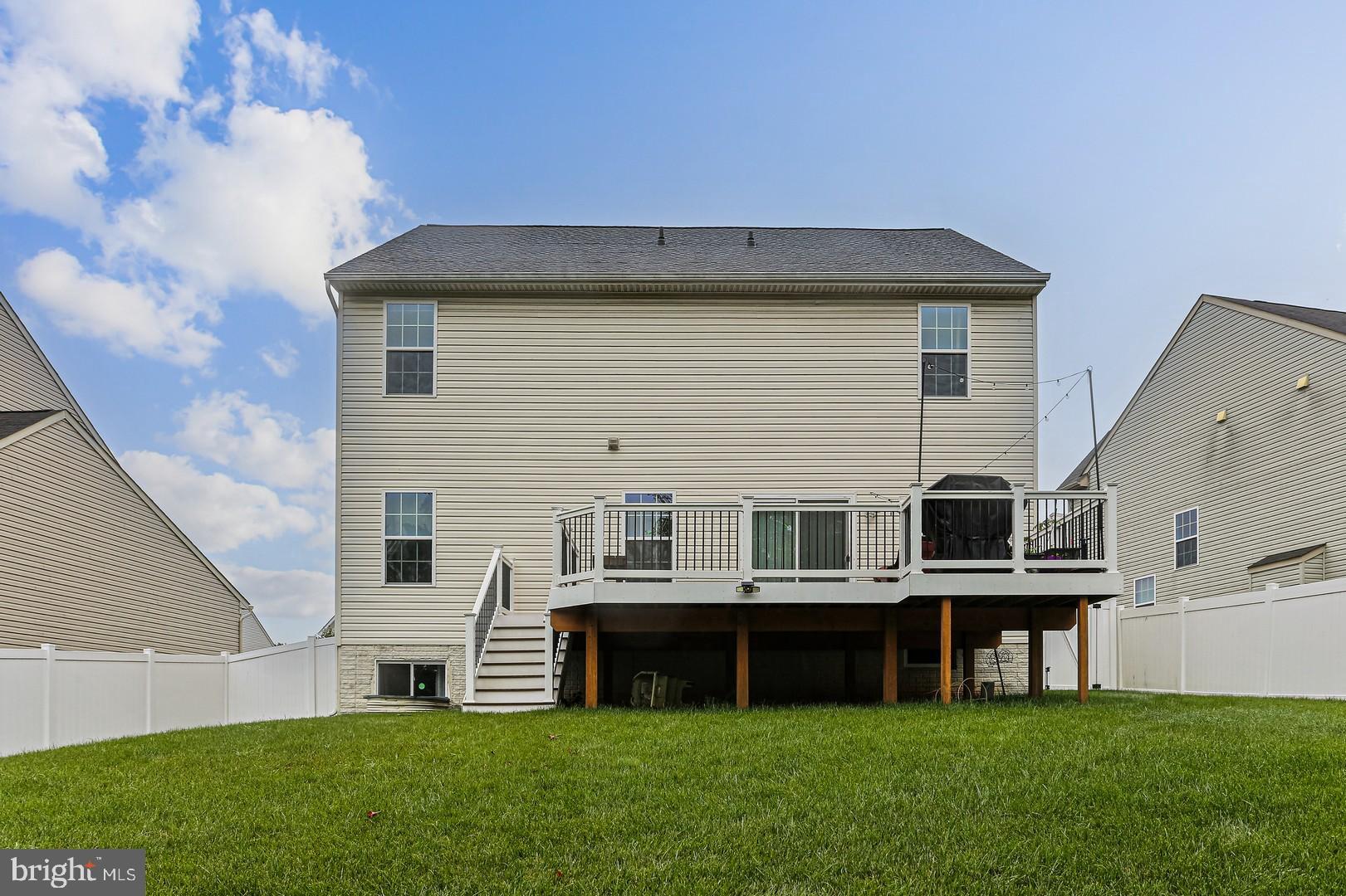 PLEASANT CHASE - Residential