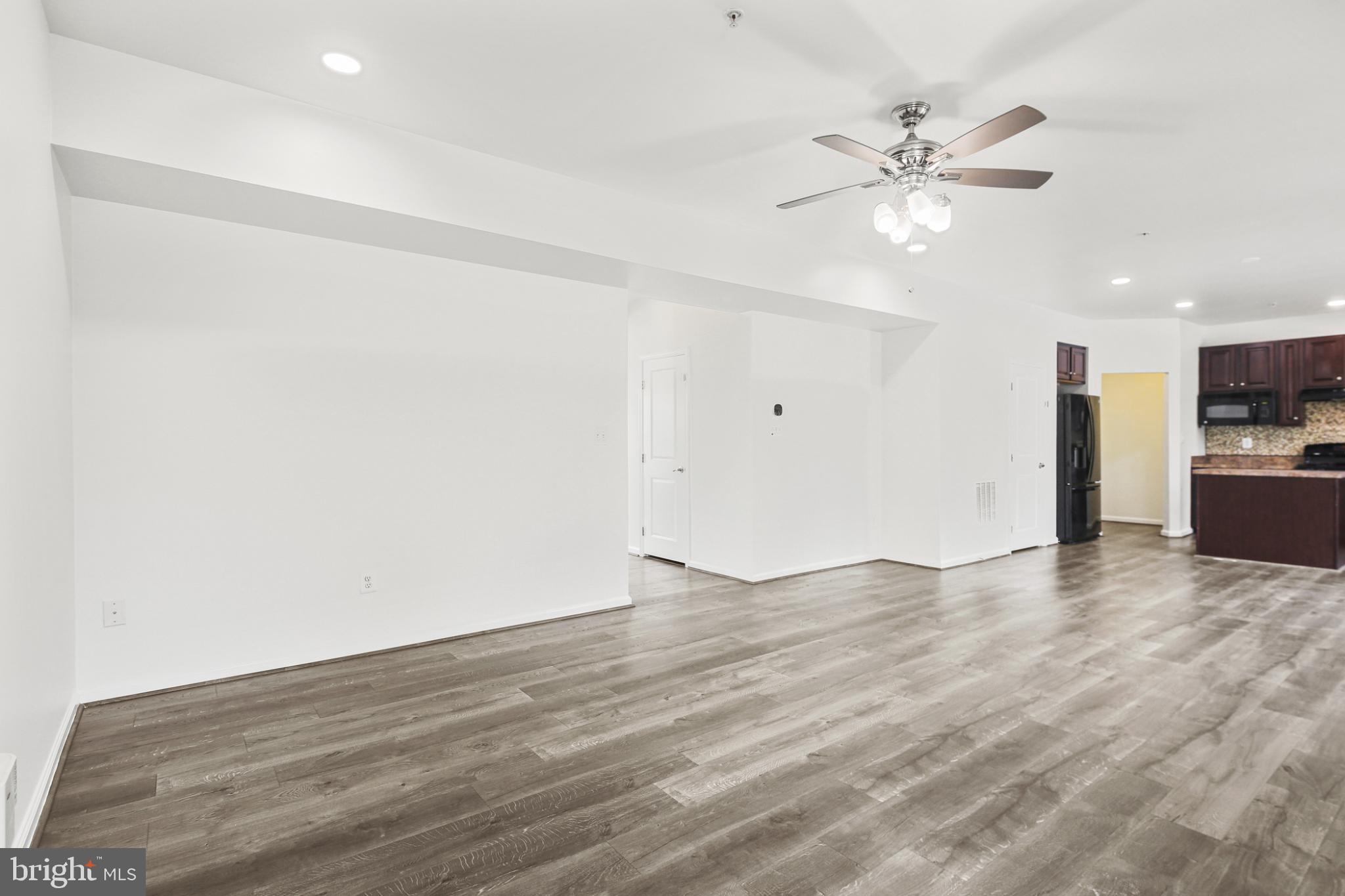 PLEASANT CHASE - Residential