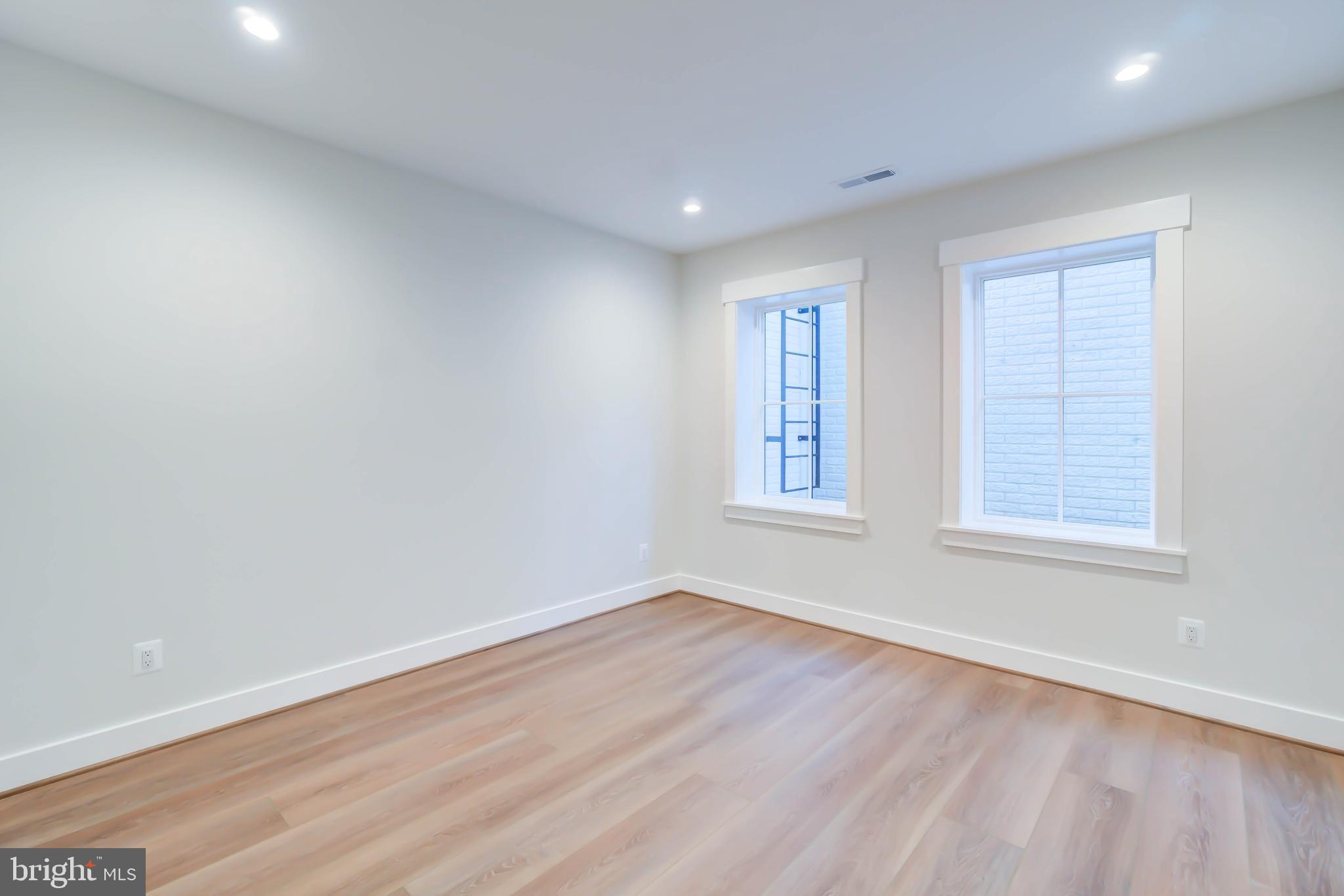 WRENNWOOD - Residential