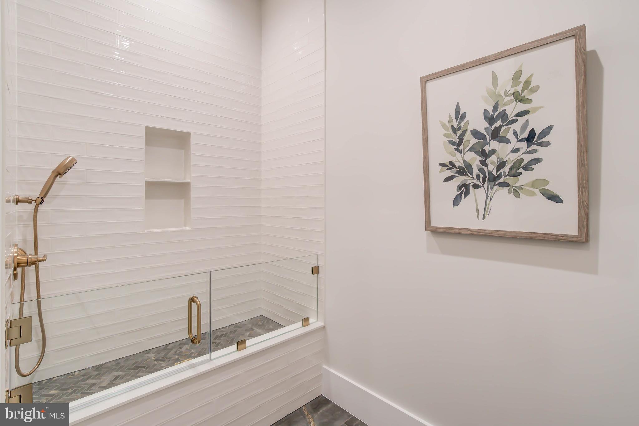 WRENNWOOD - Residential