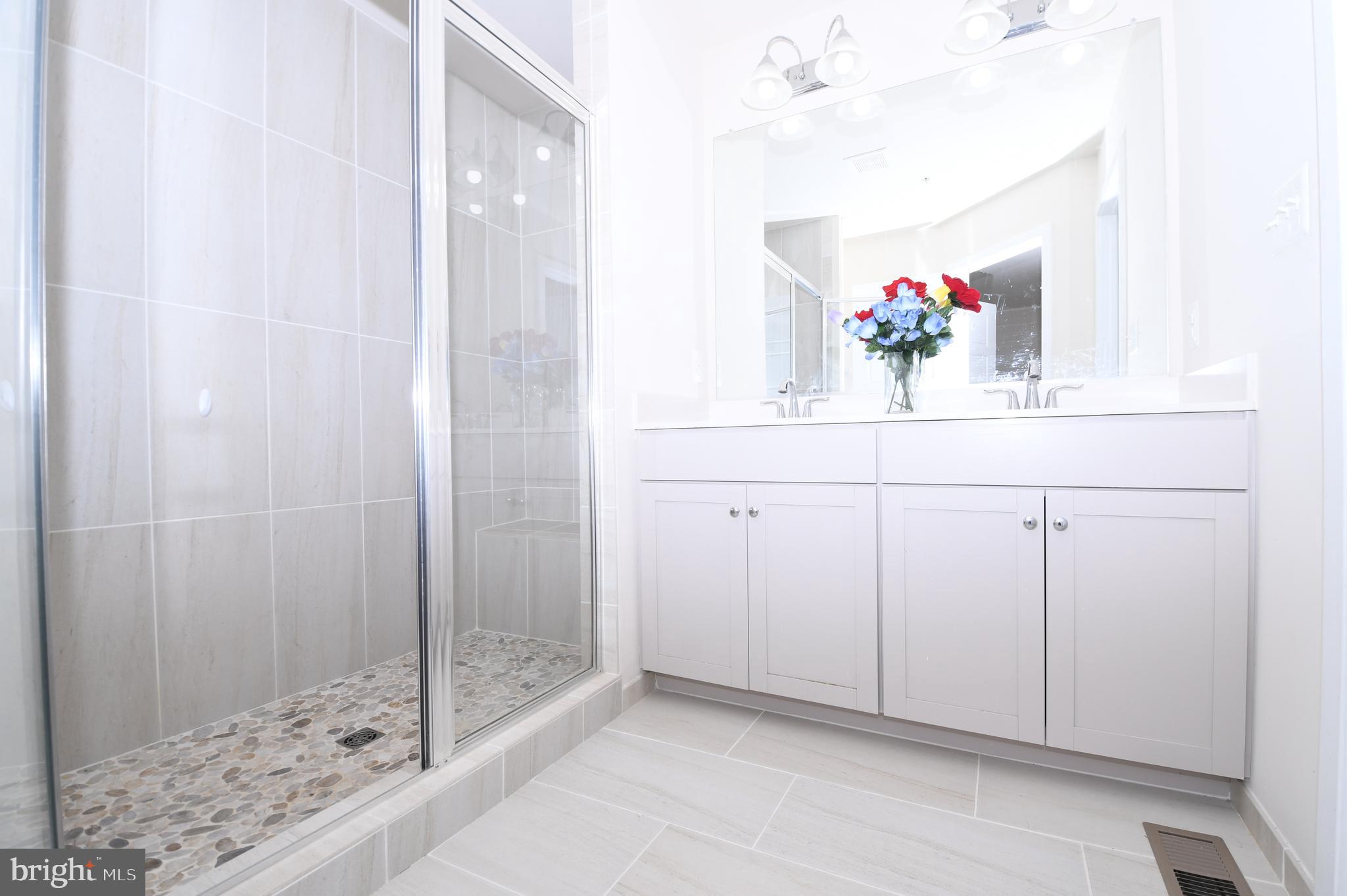 GLENMONT METROCENTRE - Residential Lease