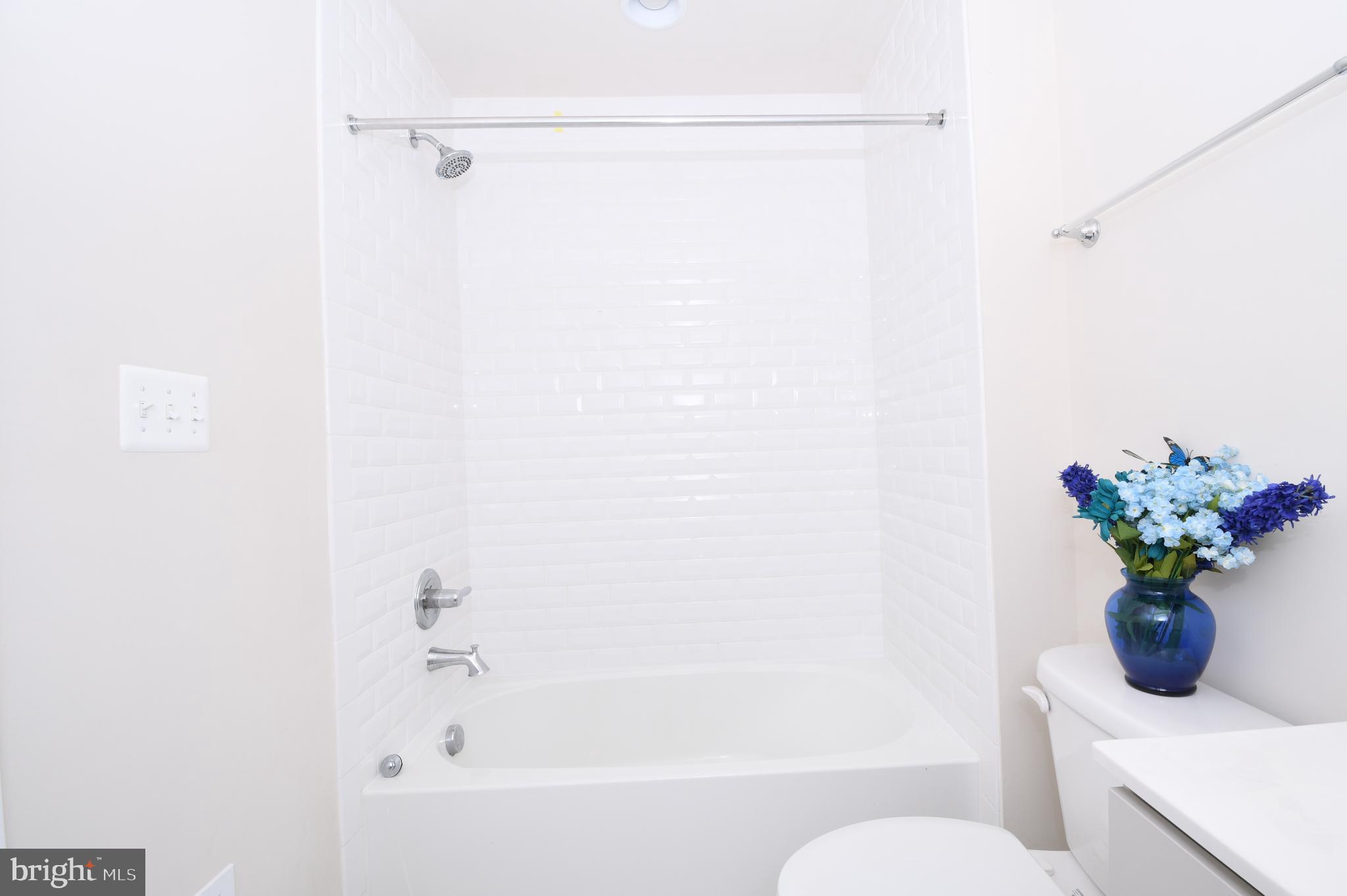 GLENMONT METROCENTRE - Residential Lease