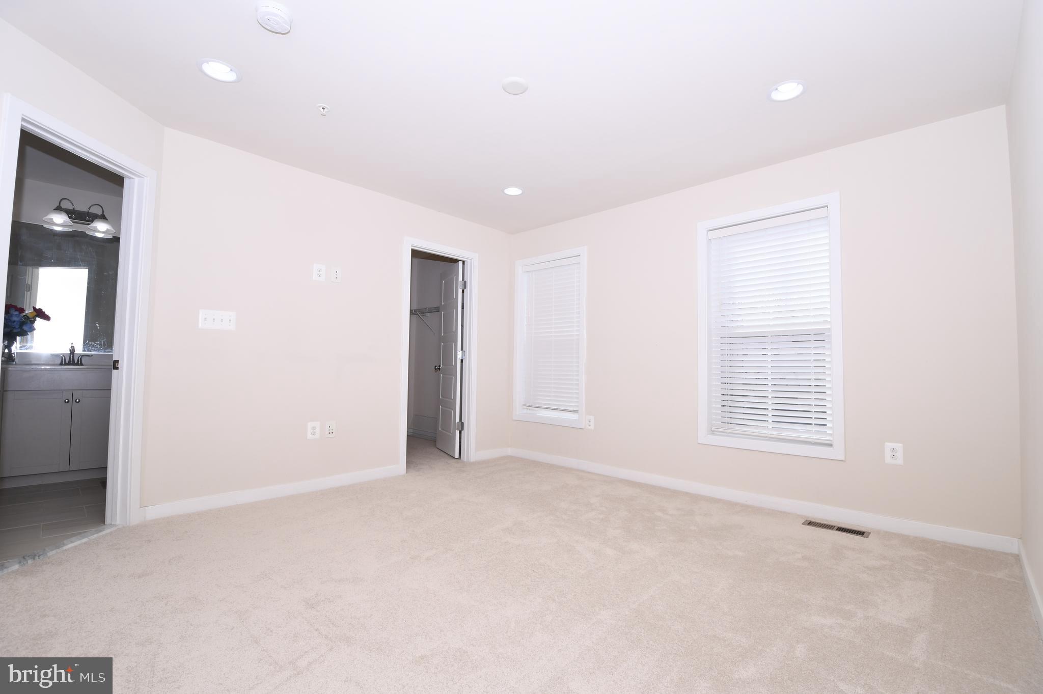 GLENMONT METROCENTRE - Residential Lease