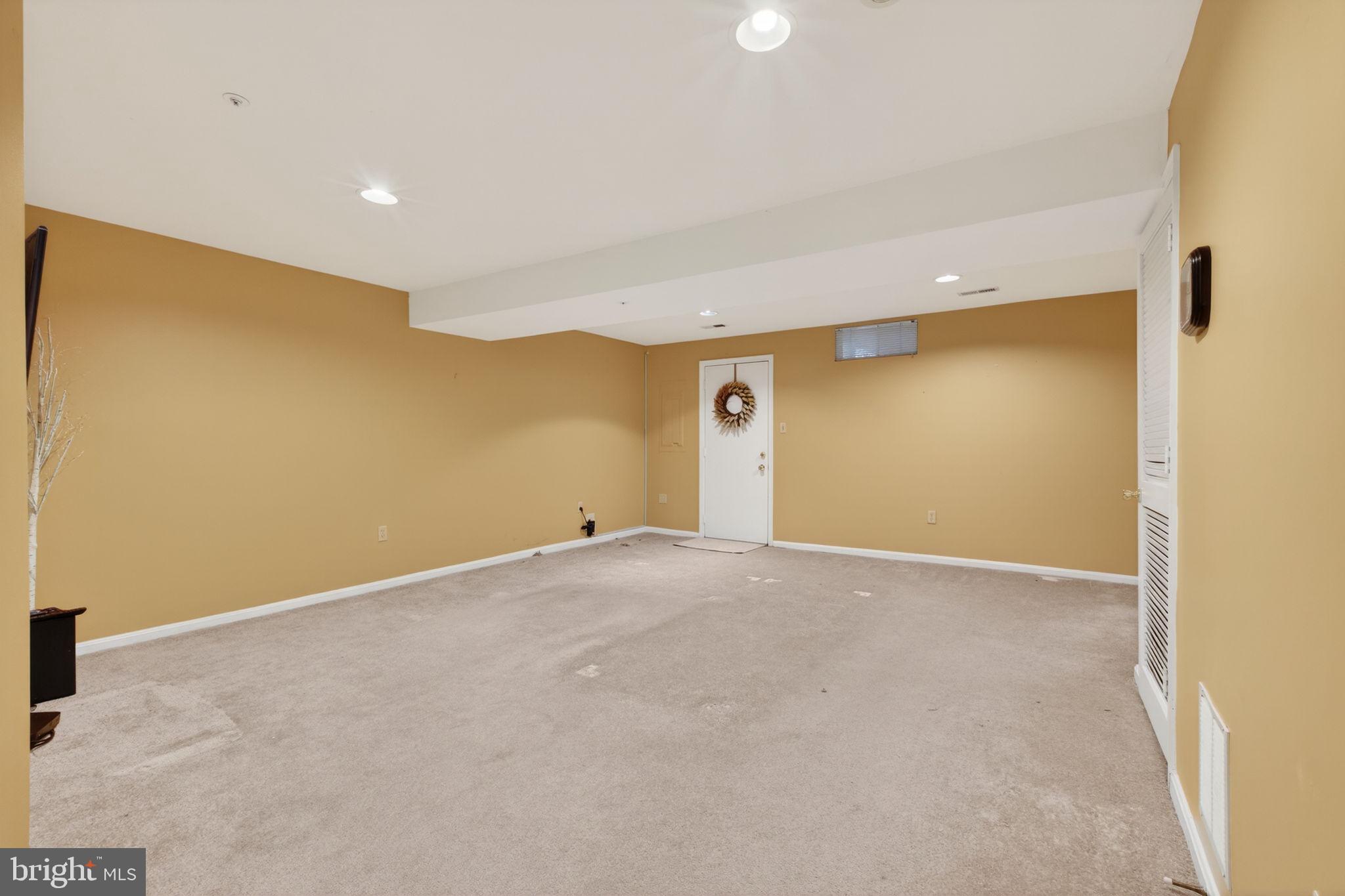 FORESTVILLE PARK - Residential Lease