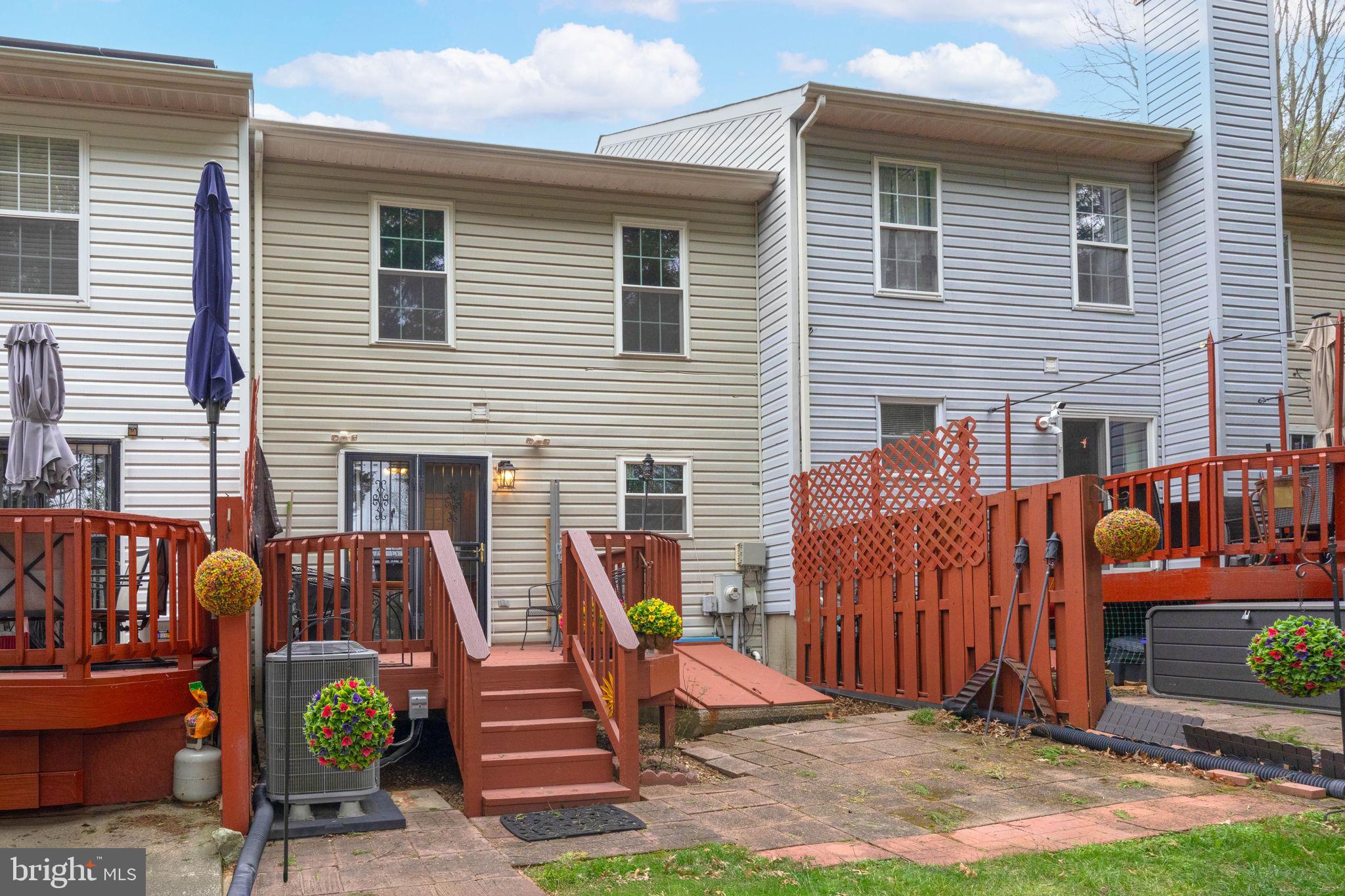 FORESTVILLE PARK - Residential Lease