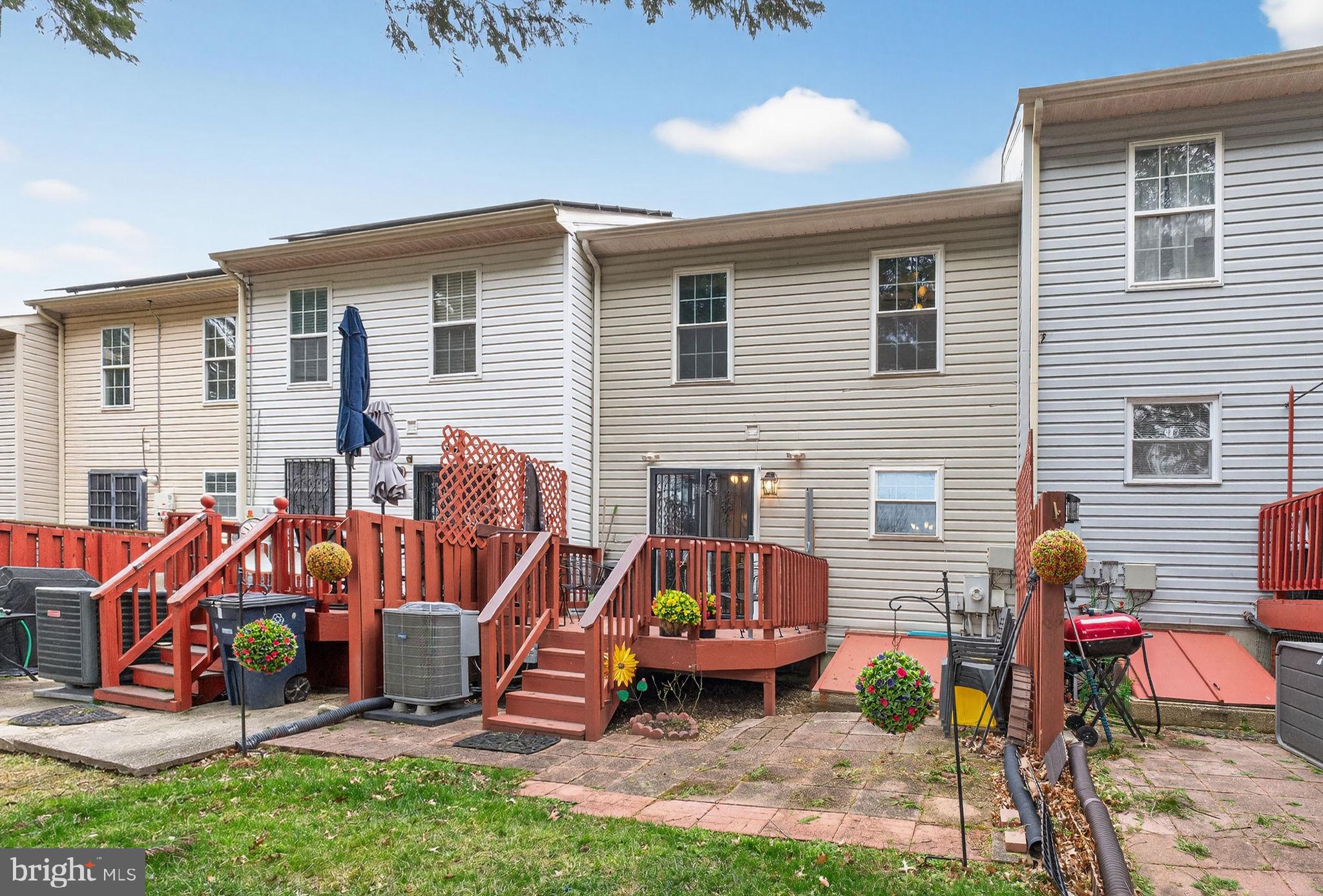 FORESTVILLE PARK - Residential Lease