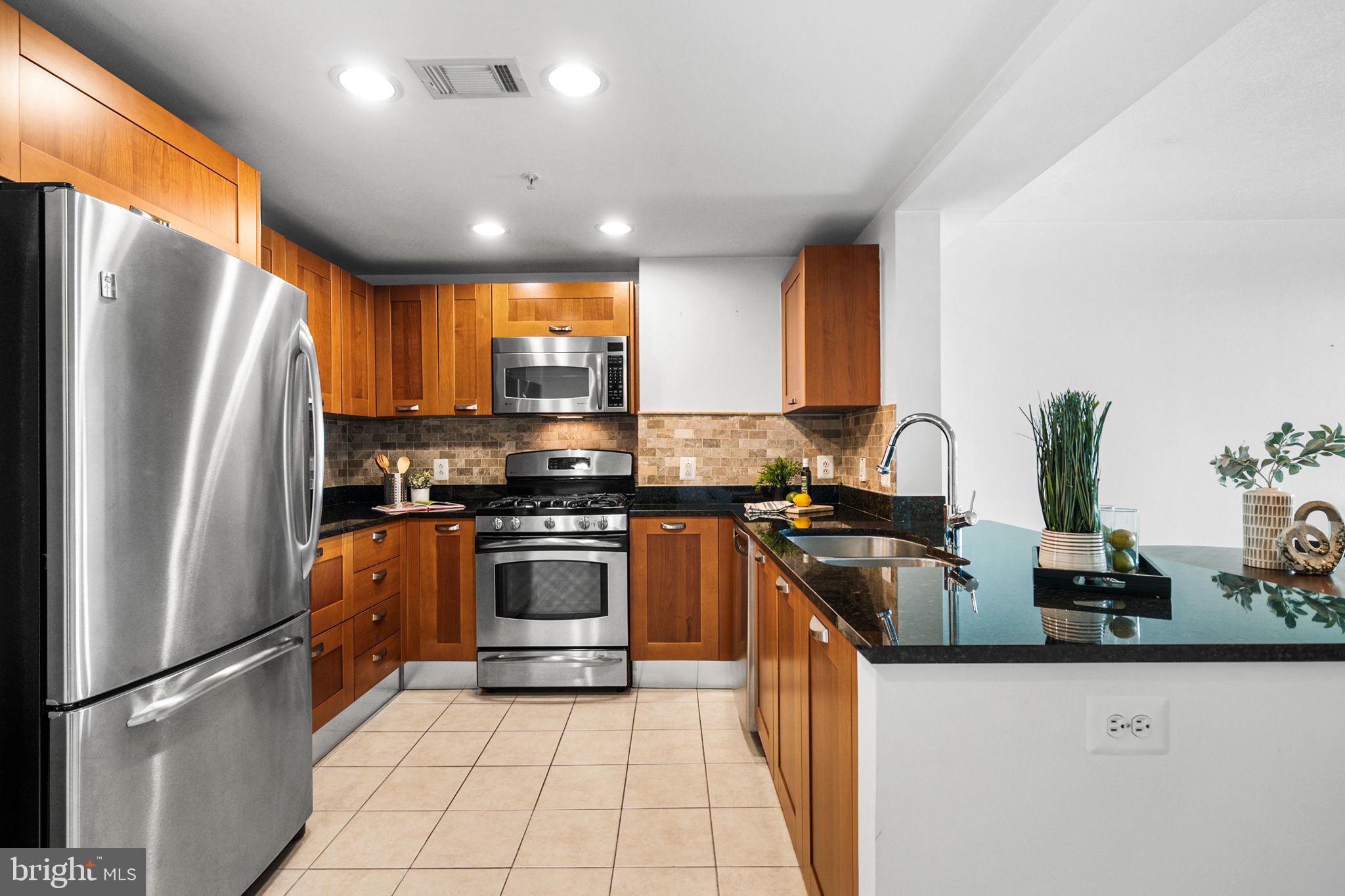 2451 MIDTOWN AVENUE 708