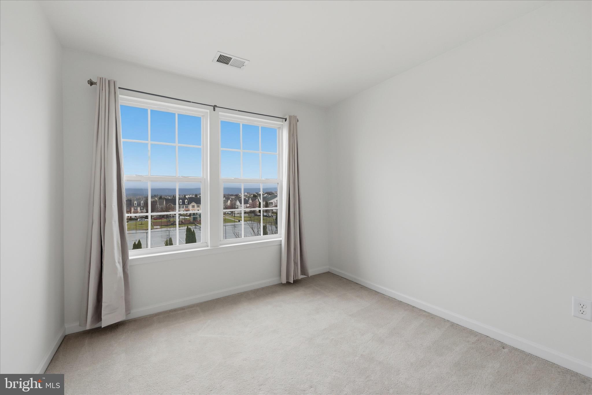 HUNTFIELD - Residential