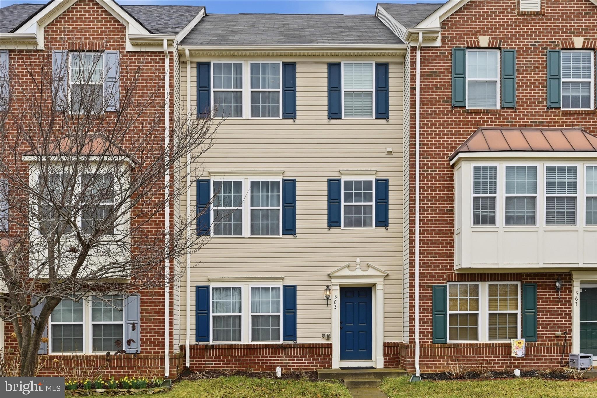 563 LORD FAIRFAX STREET