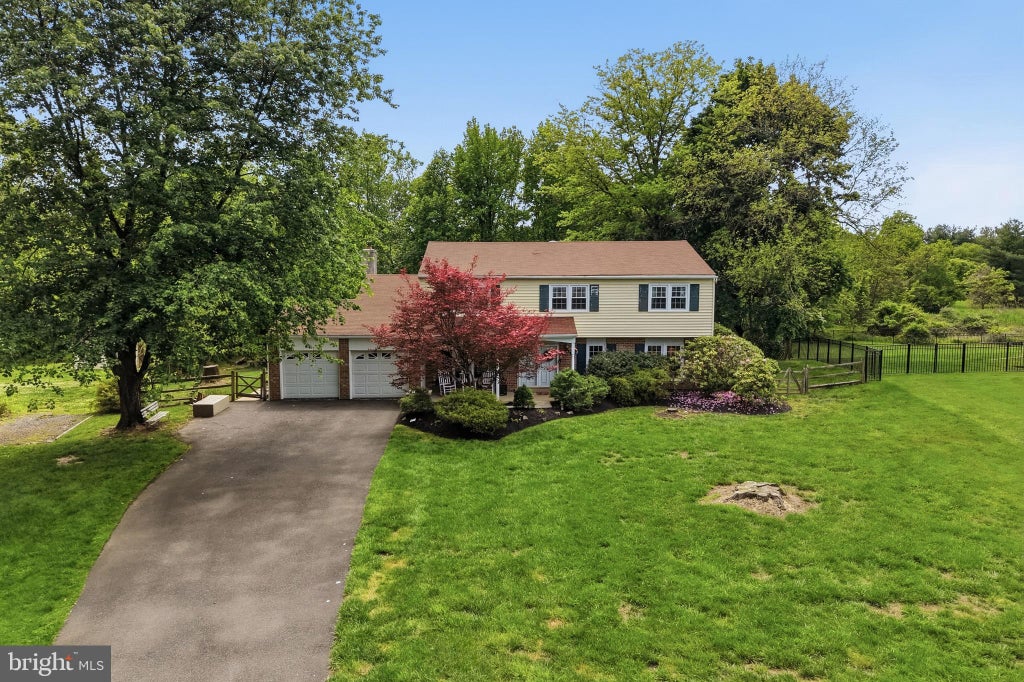 Photo of 18 W Elizabeth Lane, RICHBORO, PA 18954 (MLS # PABU2118298)