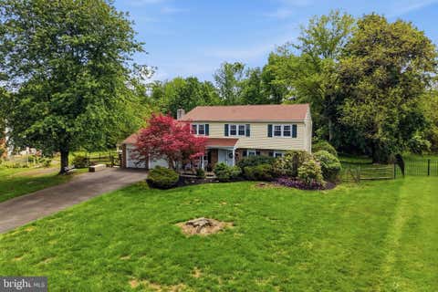 Homes For Sale - 18 W Elizabeth Lane<br/> RICHBORO, PA 18954