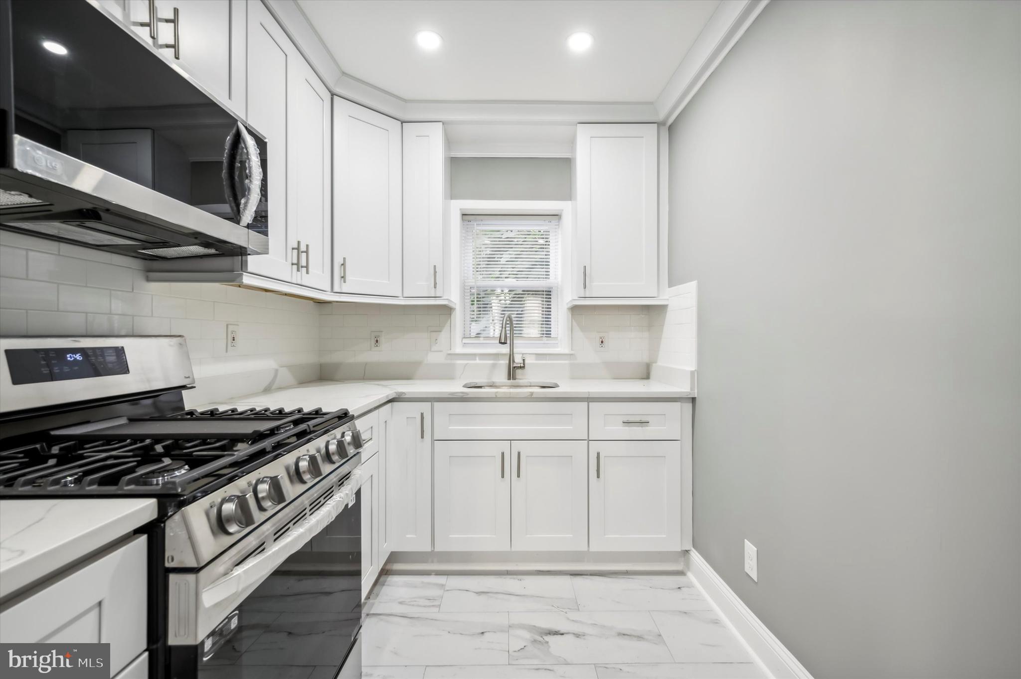 OLDE KENSINGTON - Residential