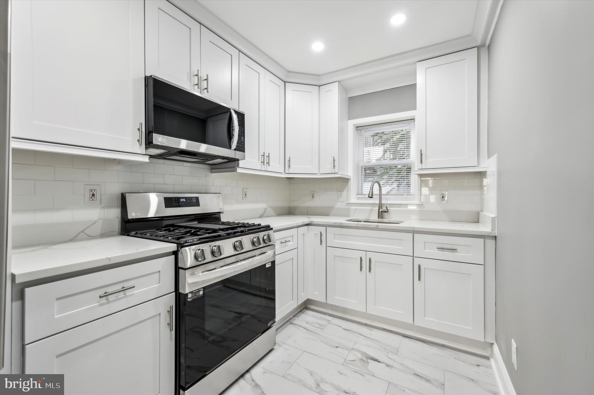 OLDE KENSINGTON - Residential