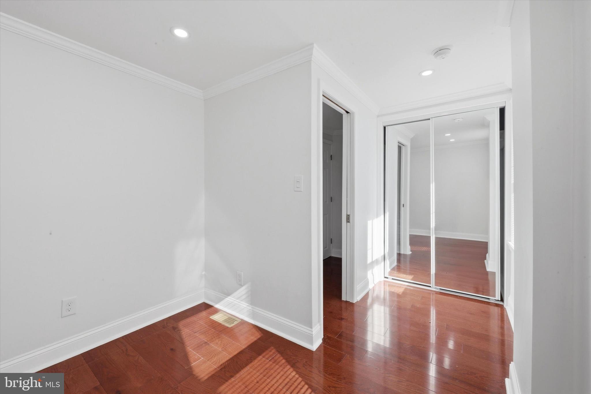 OLDE KENSINGTON - Residential