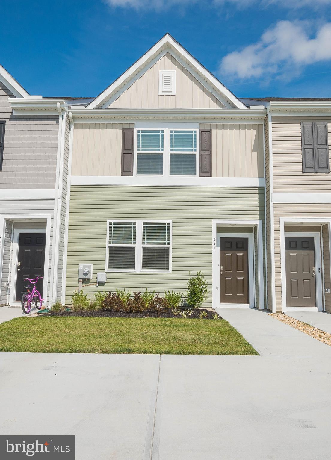 VILLAGES OF AYDELOTTE - Residential Lease