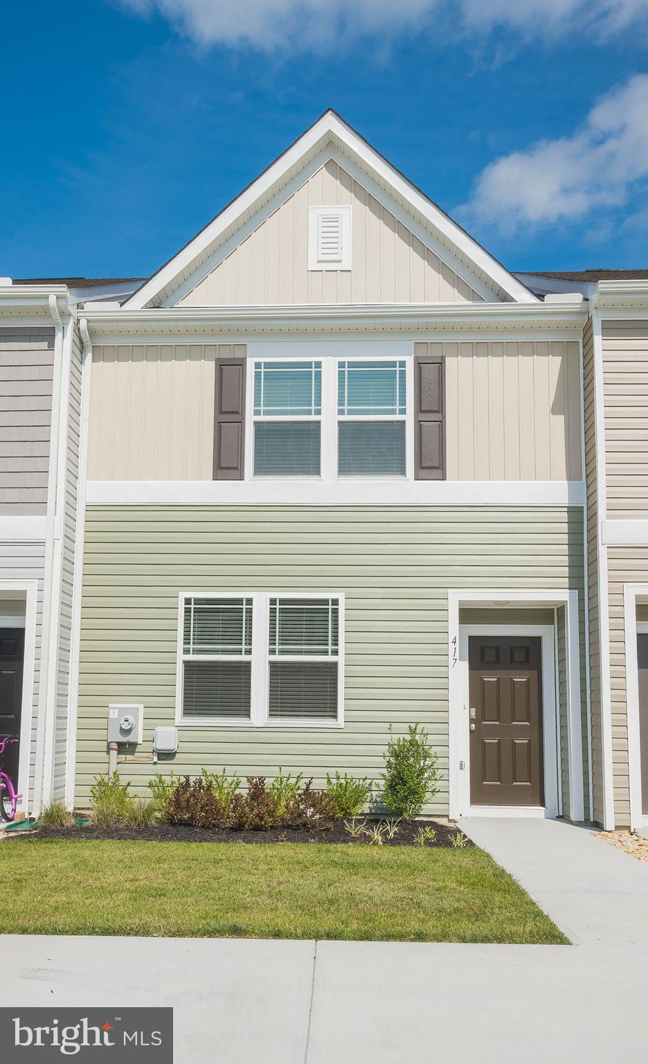 VILLAGES OF AYDELOTTE - Residential Lease