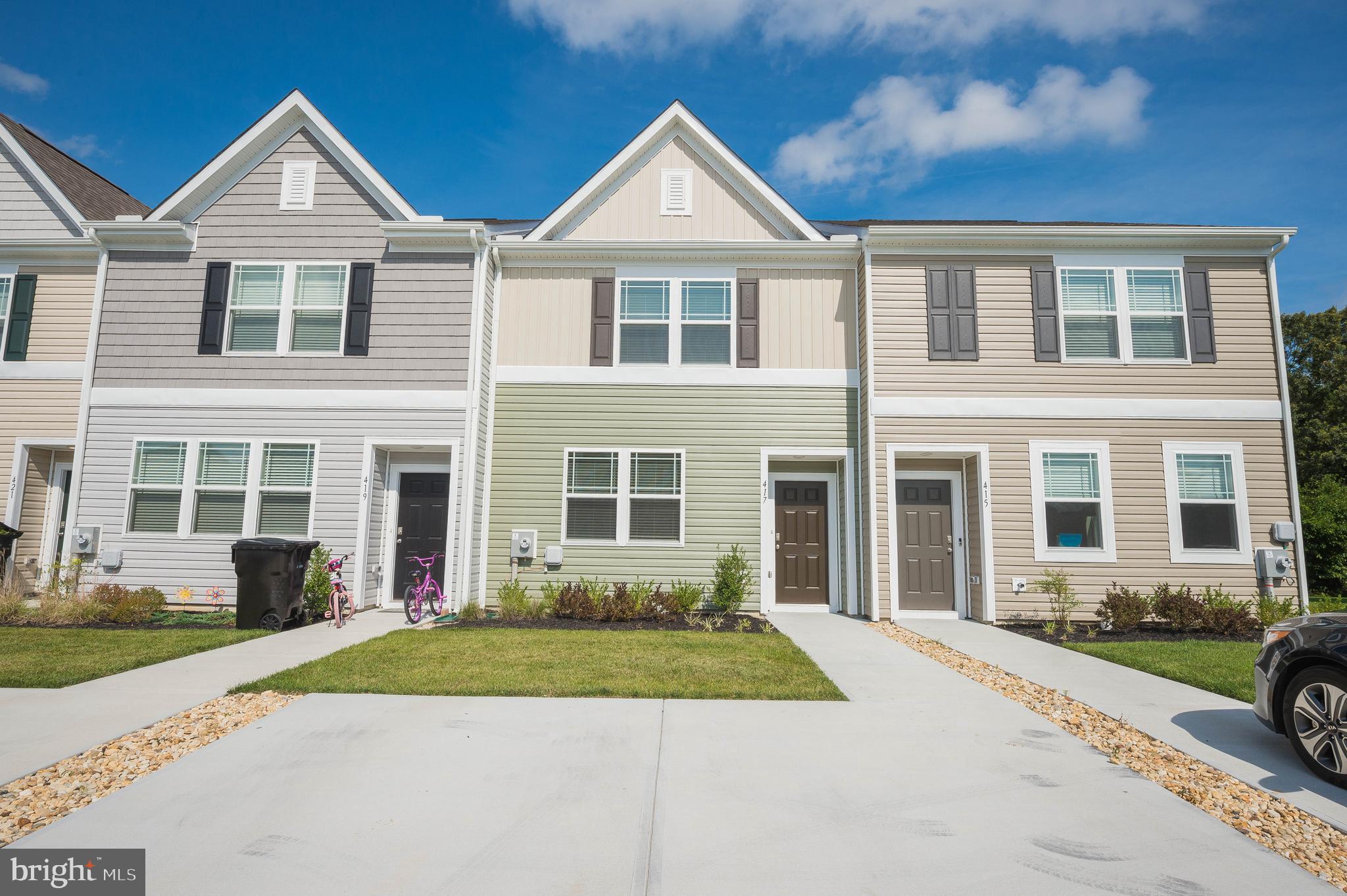 VILLAGES OF AYDELOTTE - Residential Lease