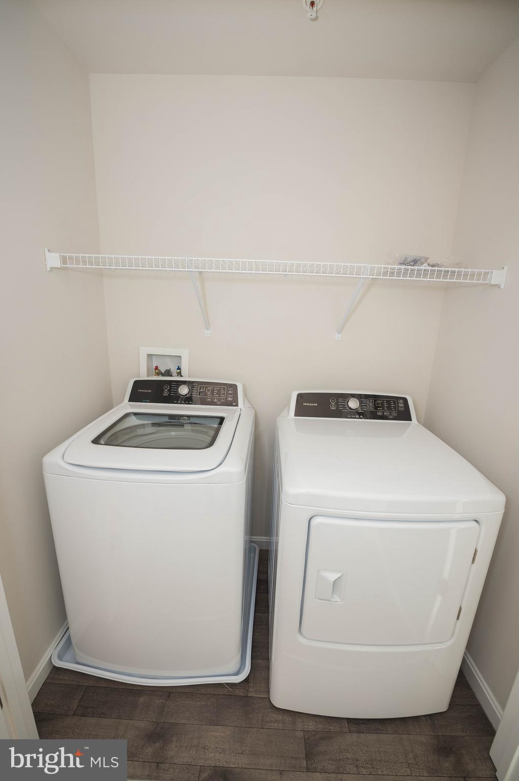 VILLAGES OF AYDELOTTE - Residential Lease