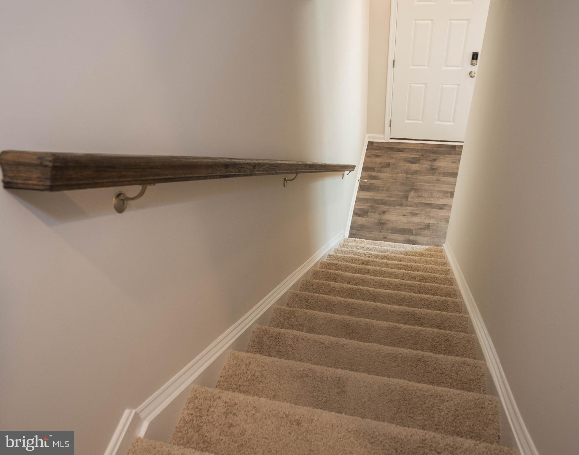 VILLAGES OF AYDELOTTE - Residential Lease