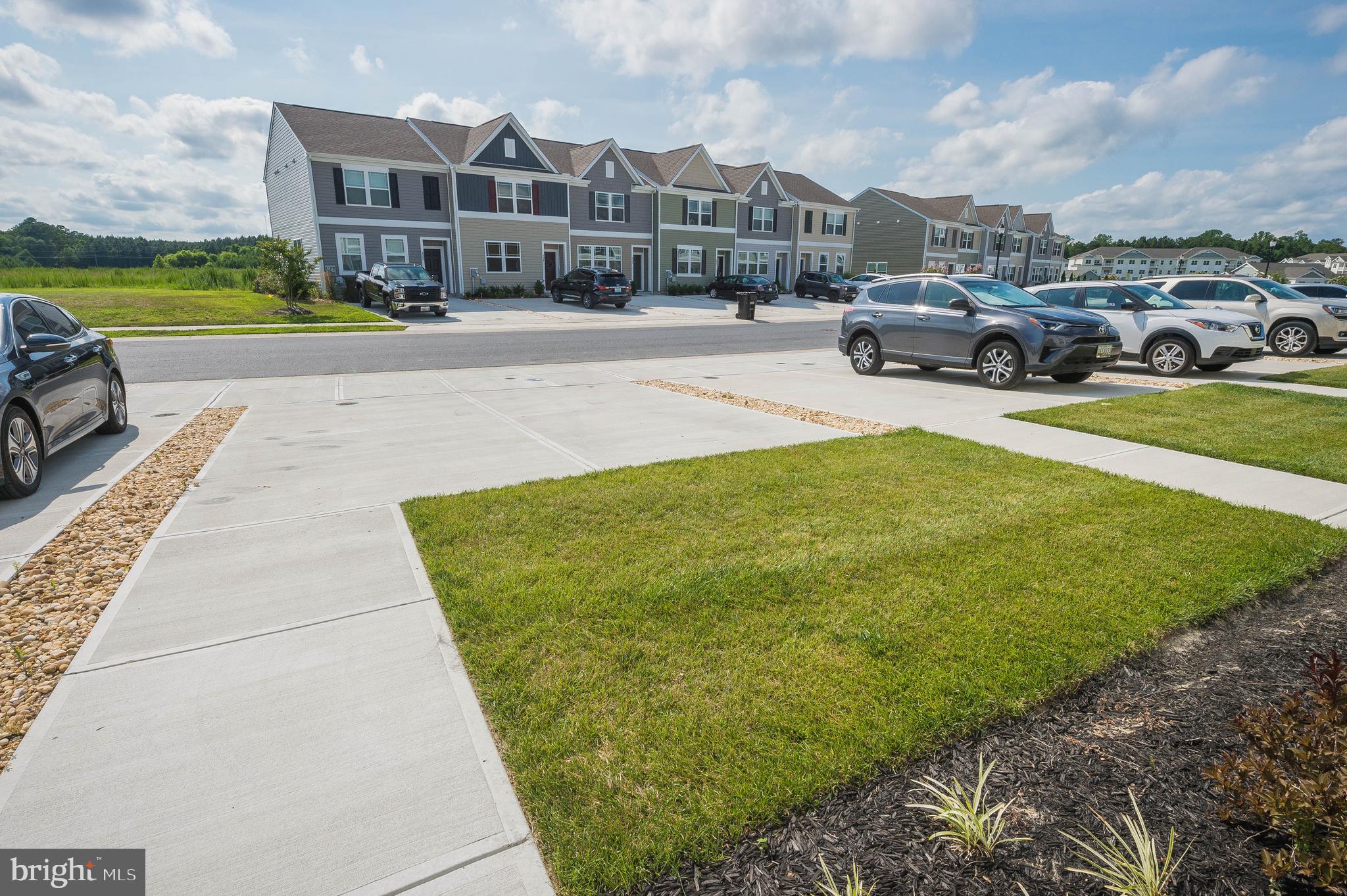 VILLAGES OF AYDELOTTE - Residential Lease