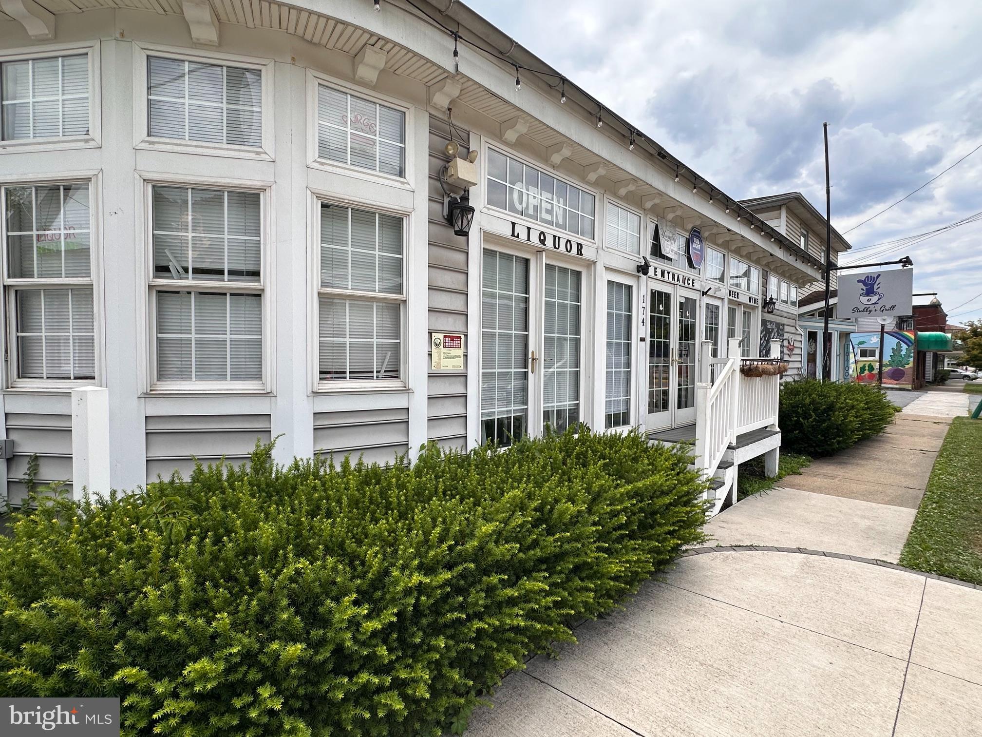 174 N WASHINGTON STREET