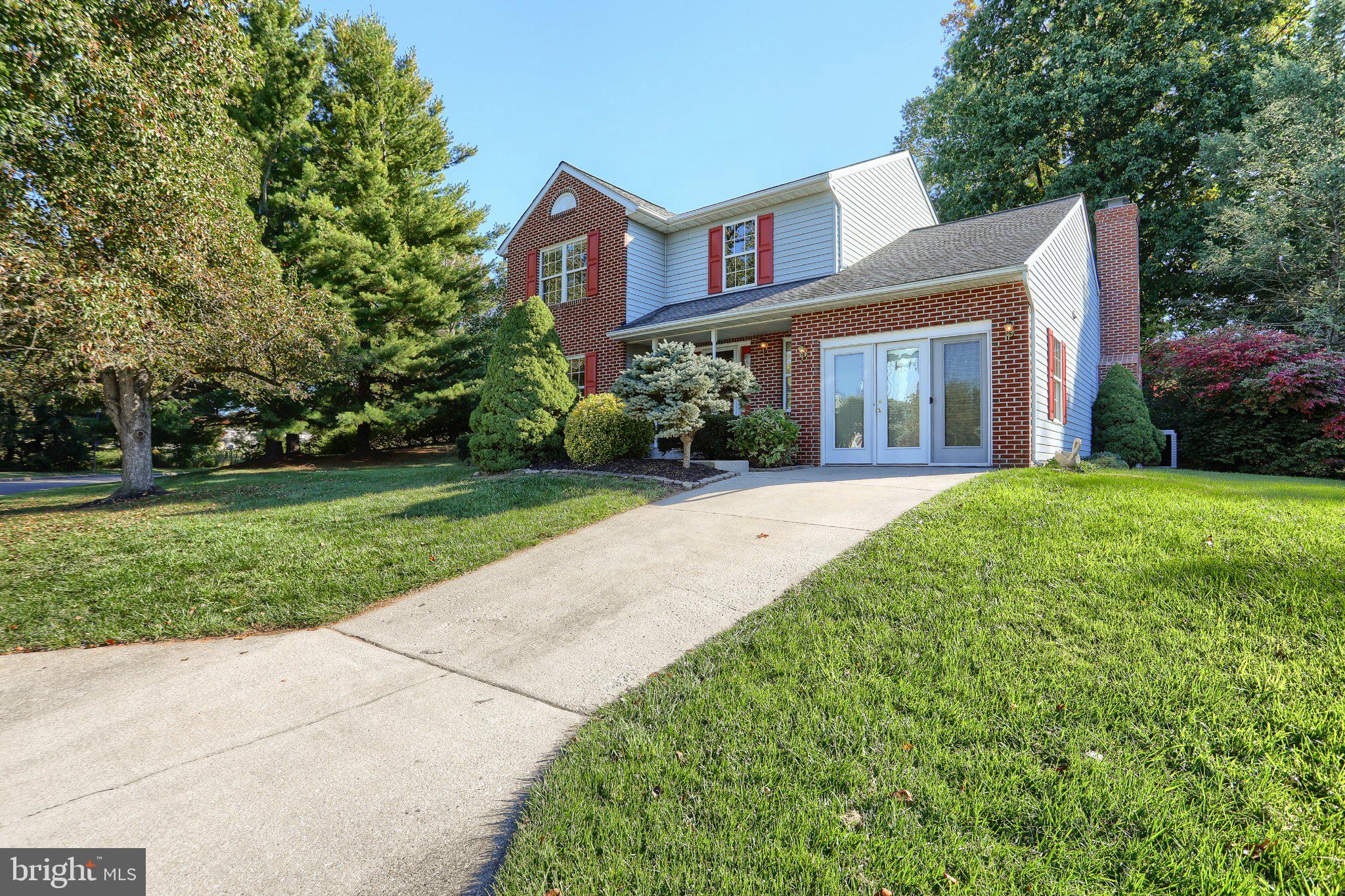 3943 BRITTANY LANE