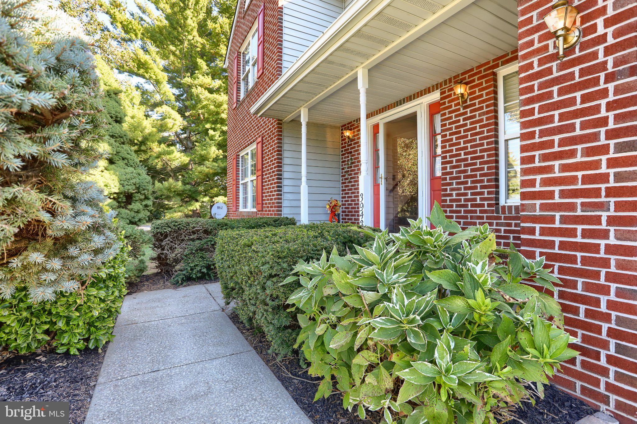 3943 BRITTANY LANE