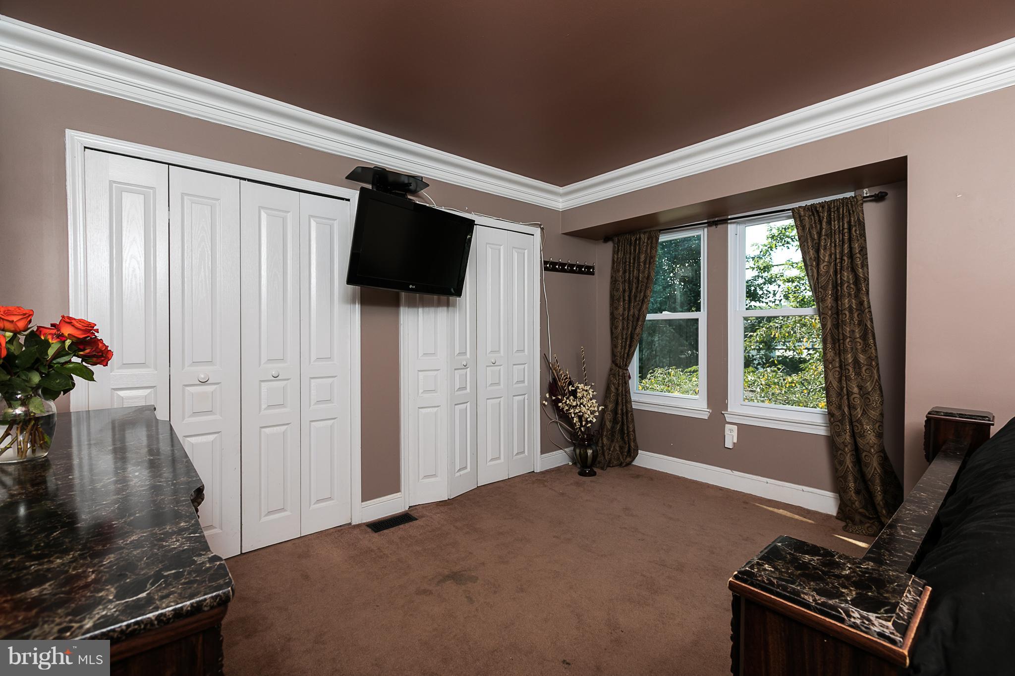 CARRIAGE HILL - Residential