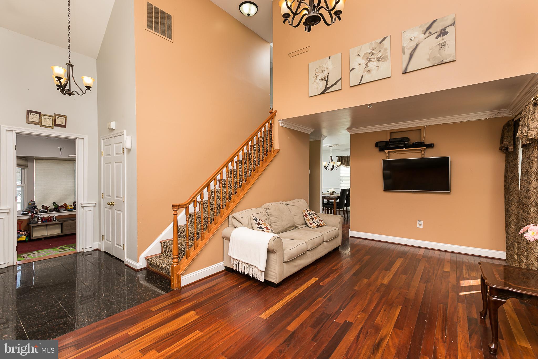 CARRIAGE HILL - Residential