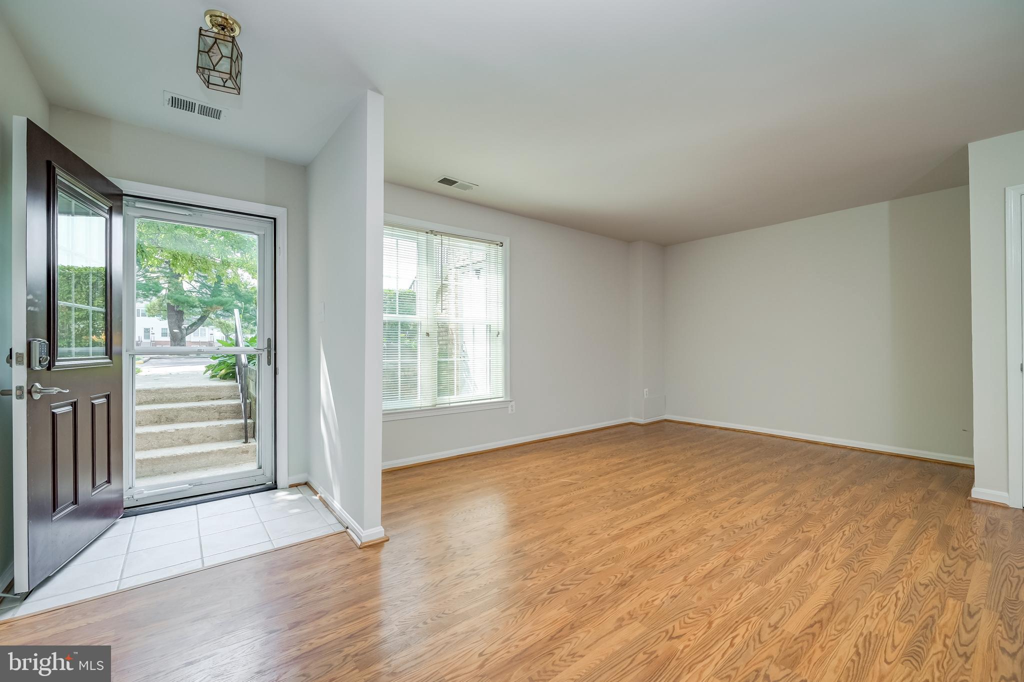 1672 RIDGELY COURT