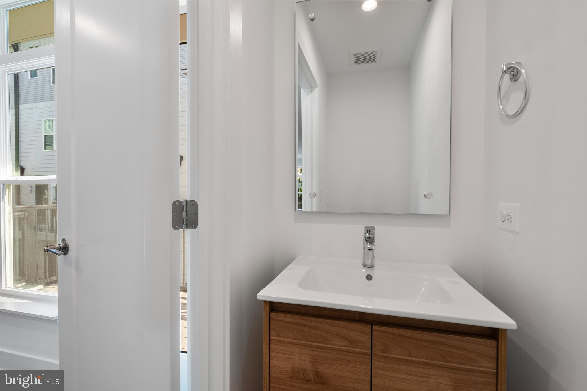 TYSONS RIDGE - Residential Lease