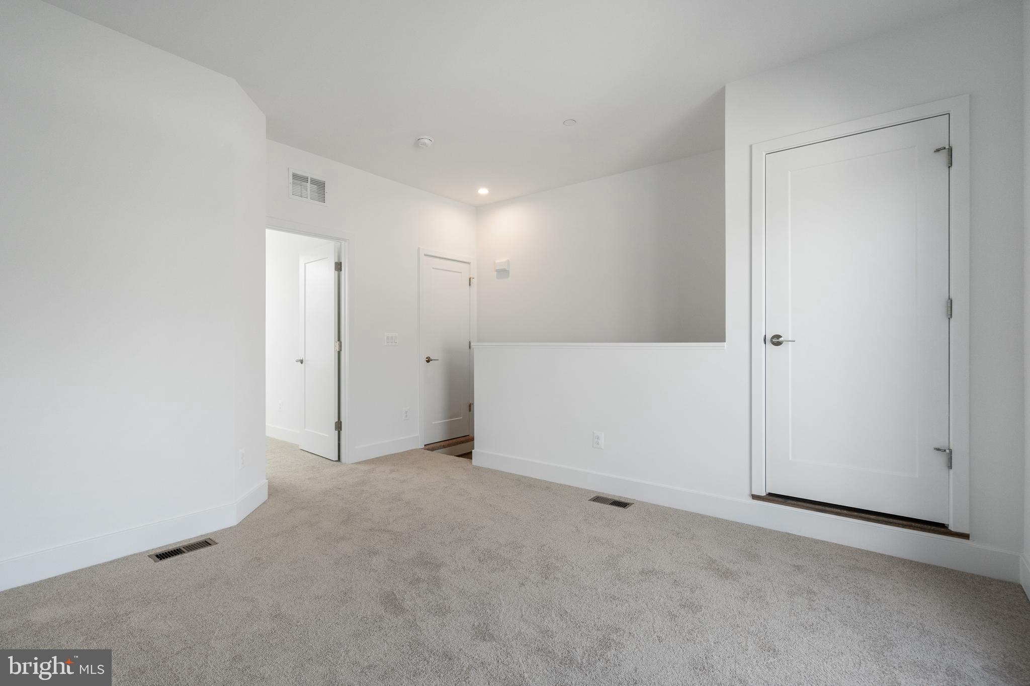 TYSONS RIDGE - Residential Lease