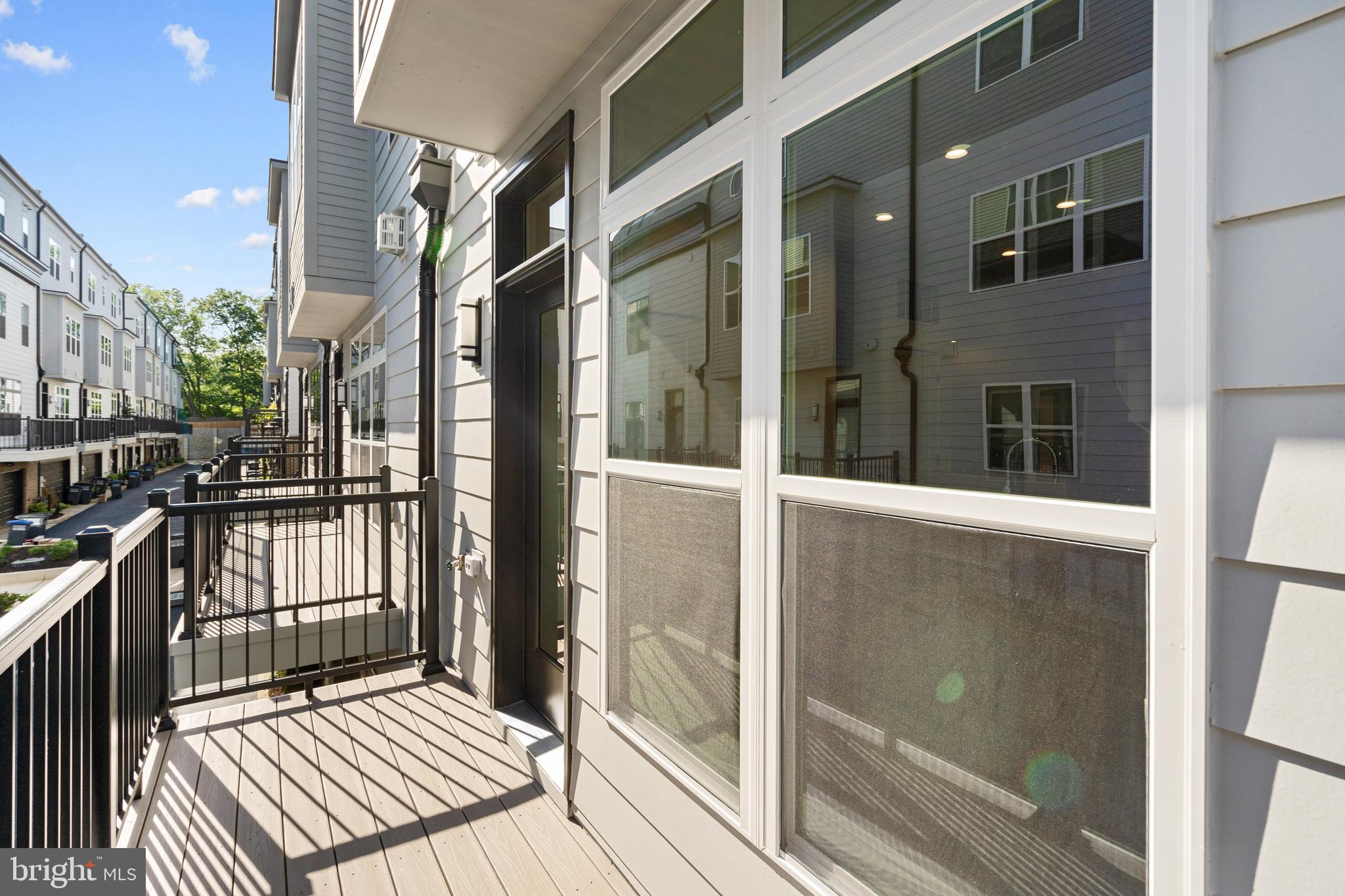 TYSONS RIDGE - Residential Lease