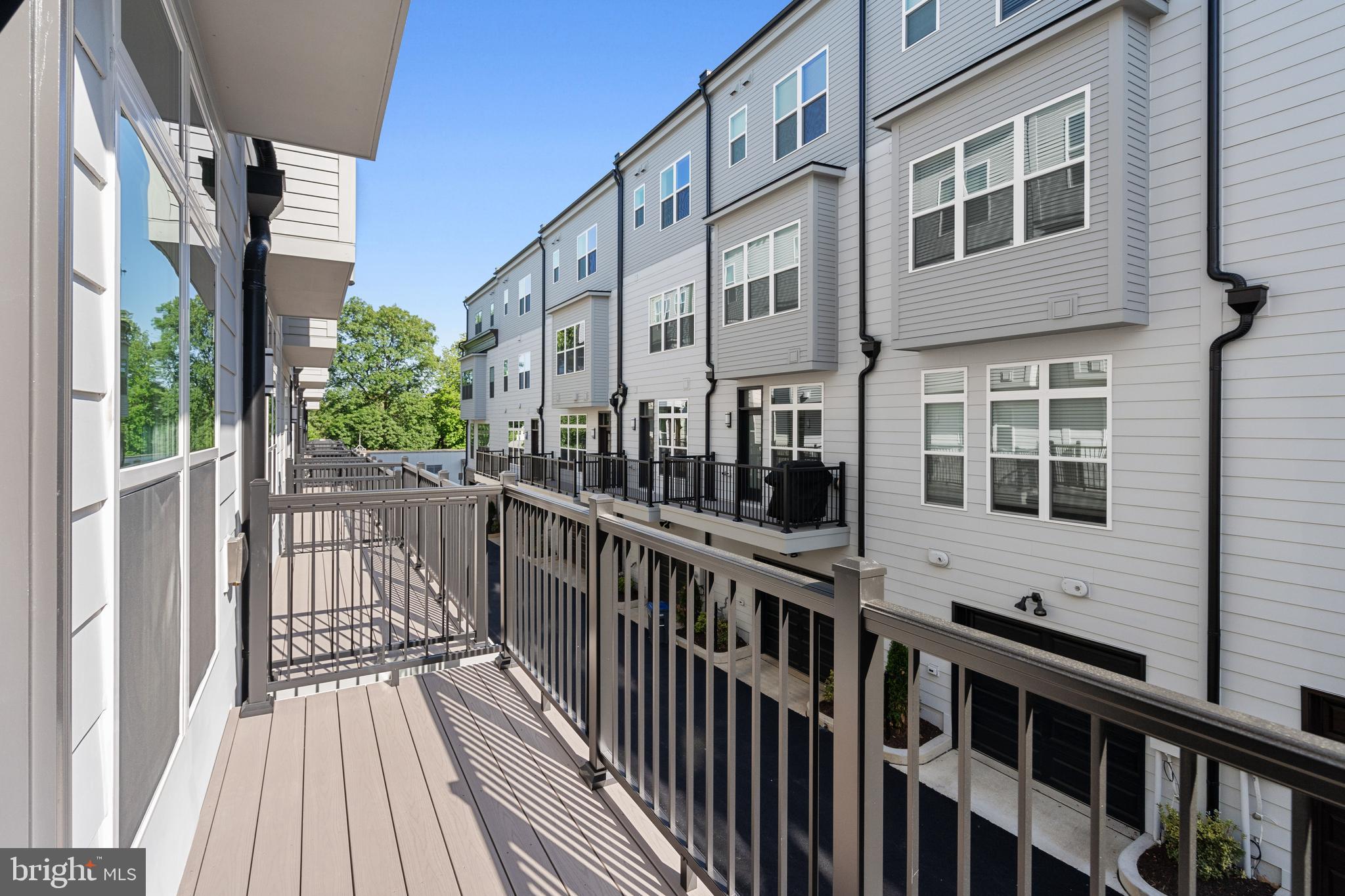 TYSONS RIDGE - Residential Lease