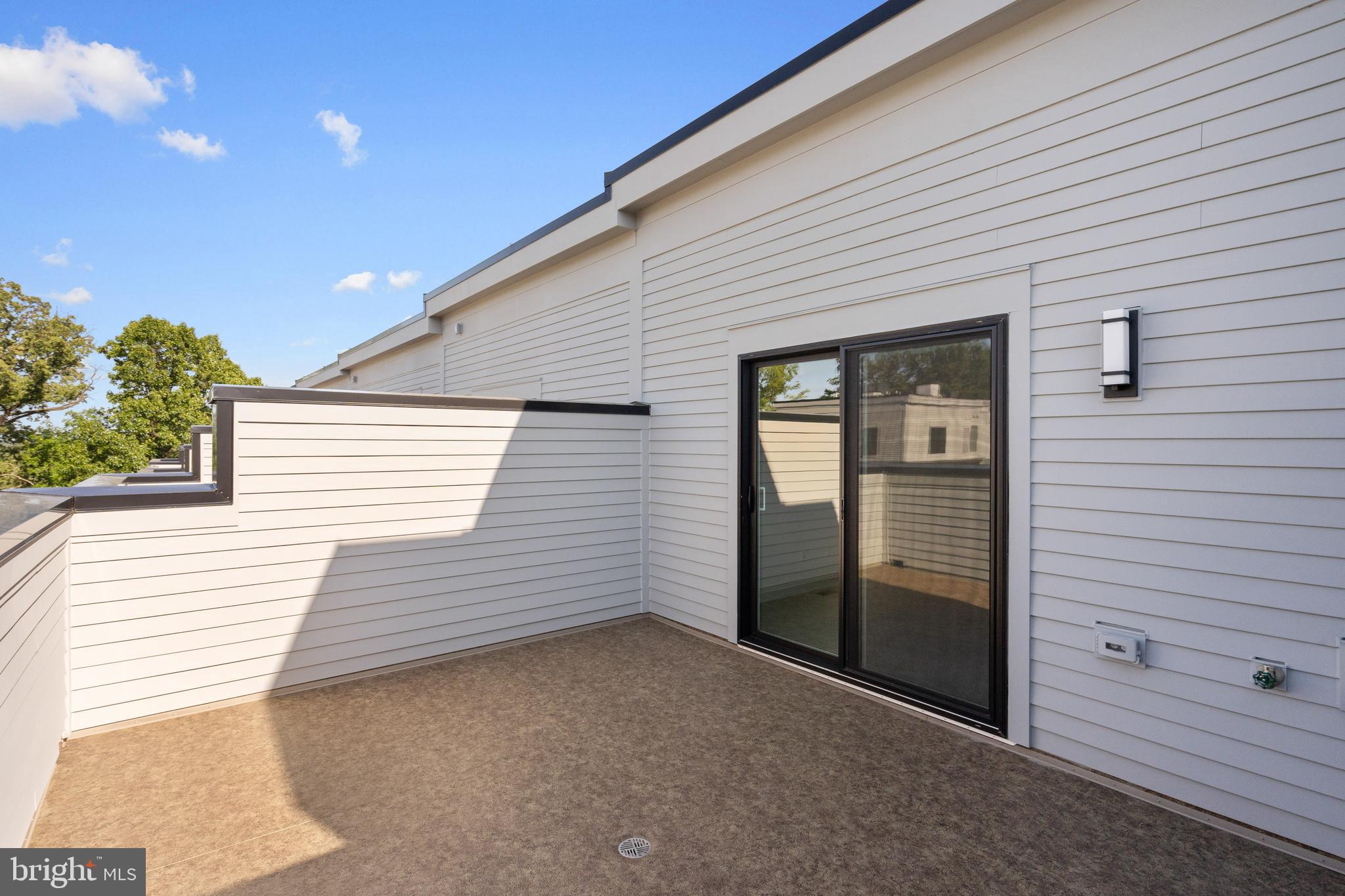 TYSONS RIDGE - Residential Lease