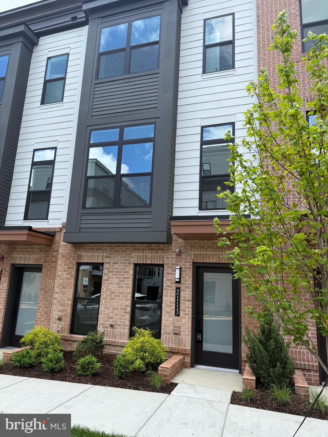 TYSONS RIDGE - Residential Lease