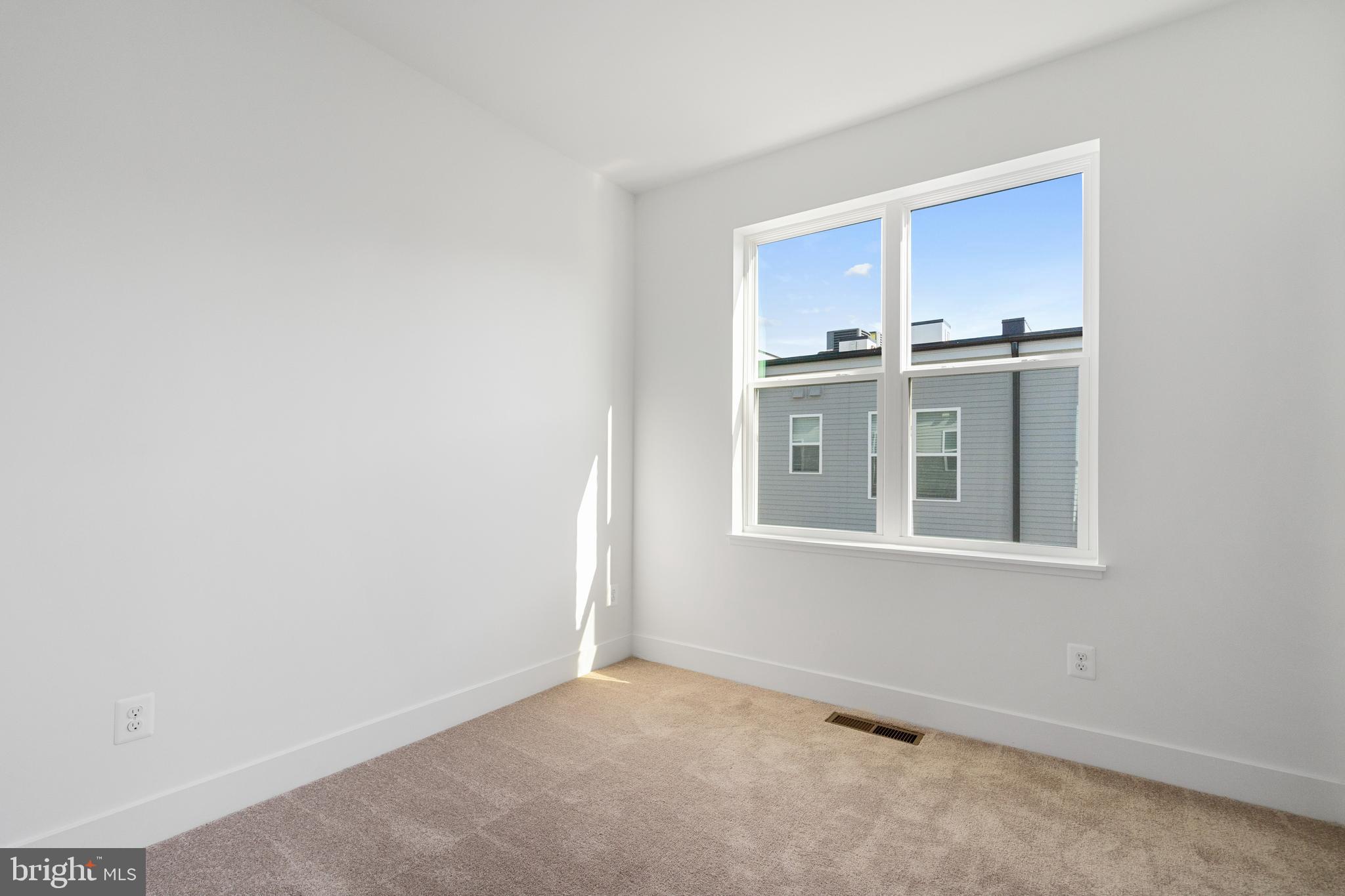 TYSONS RIDGE - Residential Lease