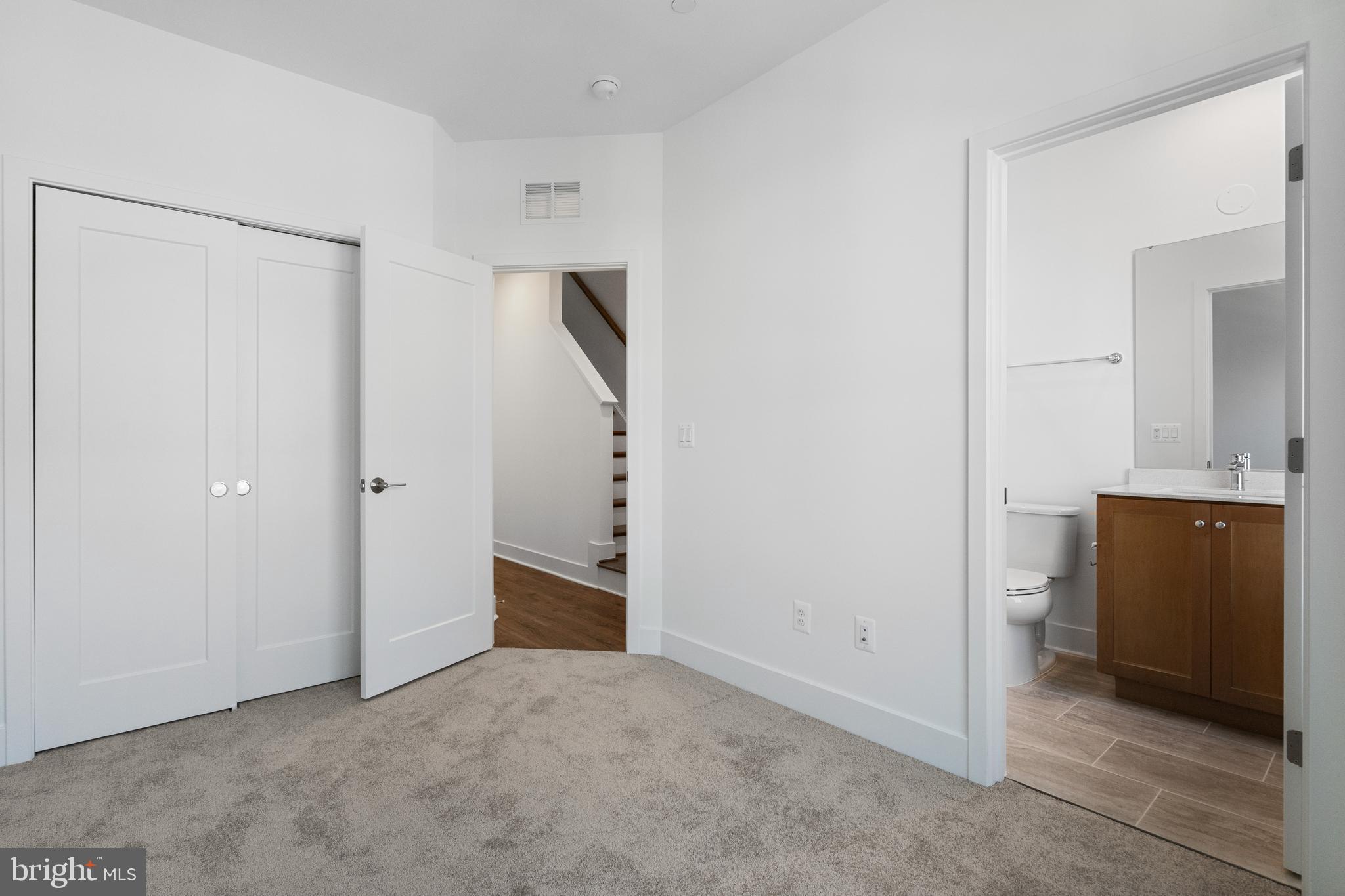 TYSONS RIDGE - Residential Lease