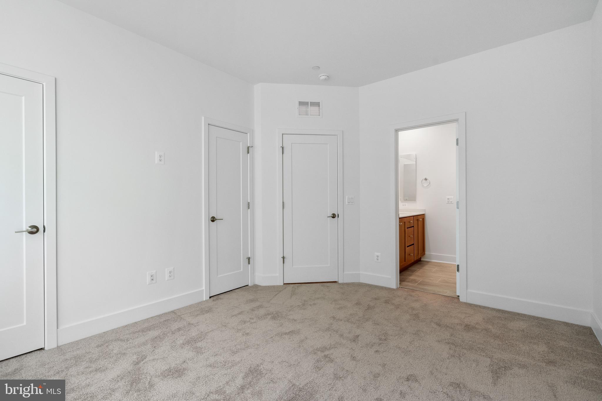 TYSONS RIDGE - Residential Lease