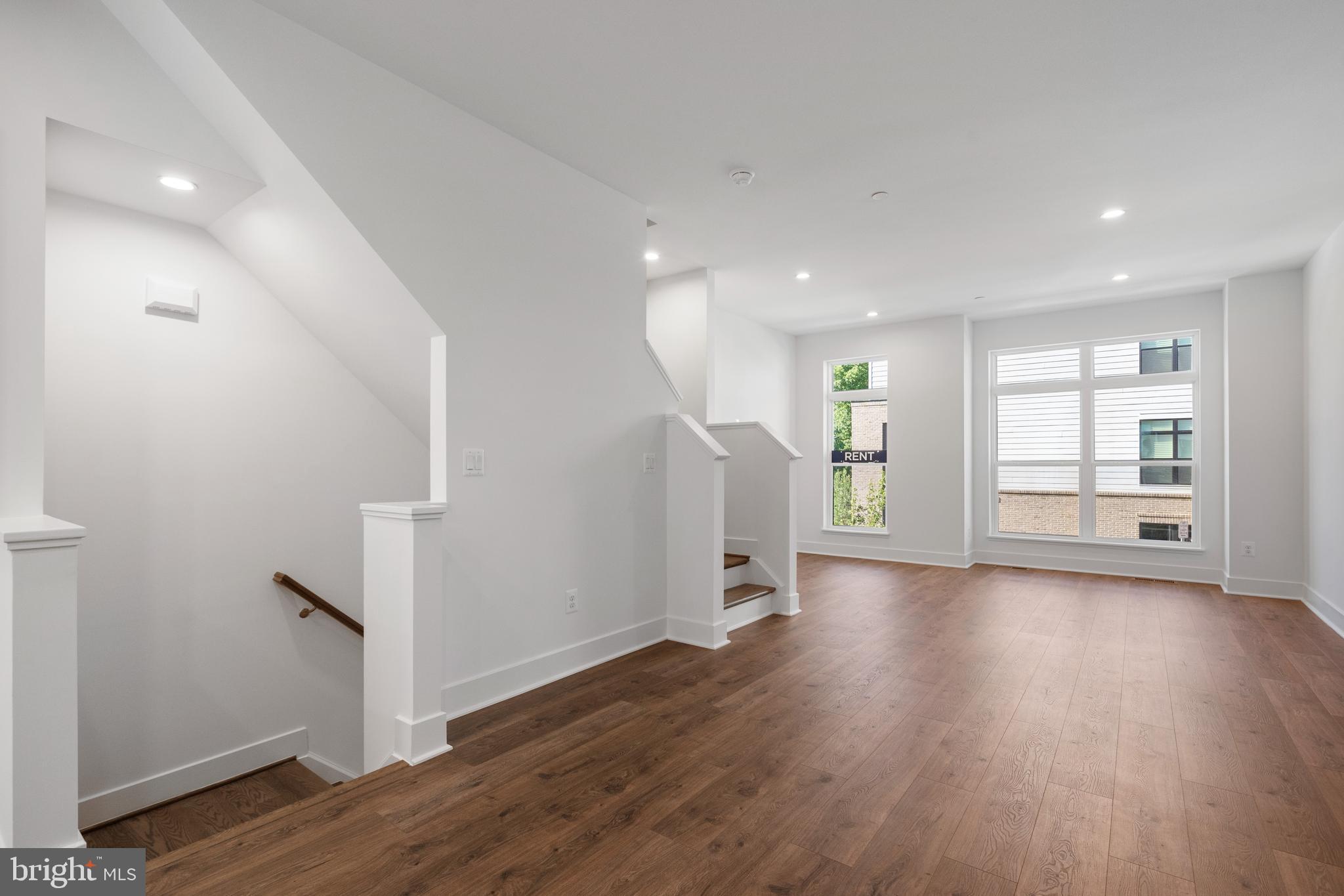 TYSONS RIDGE - Residential Lease