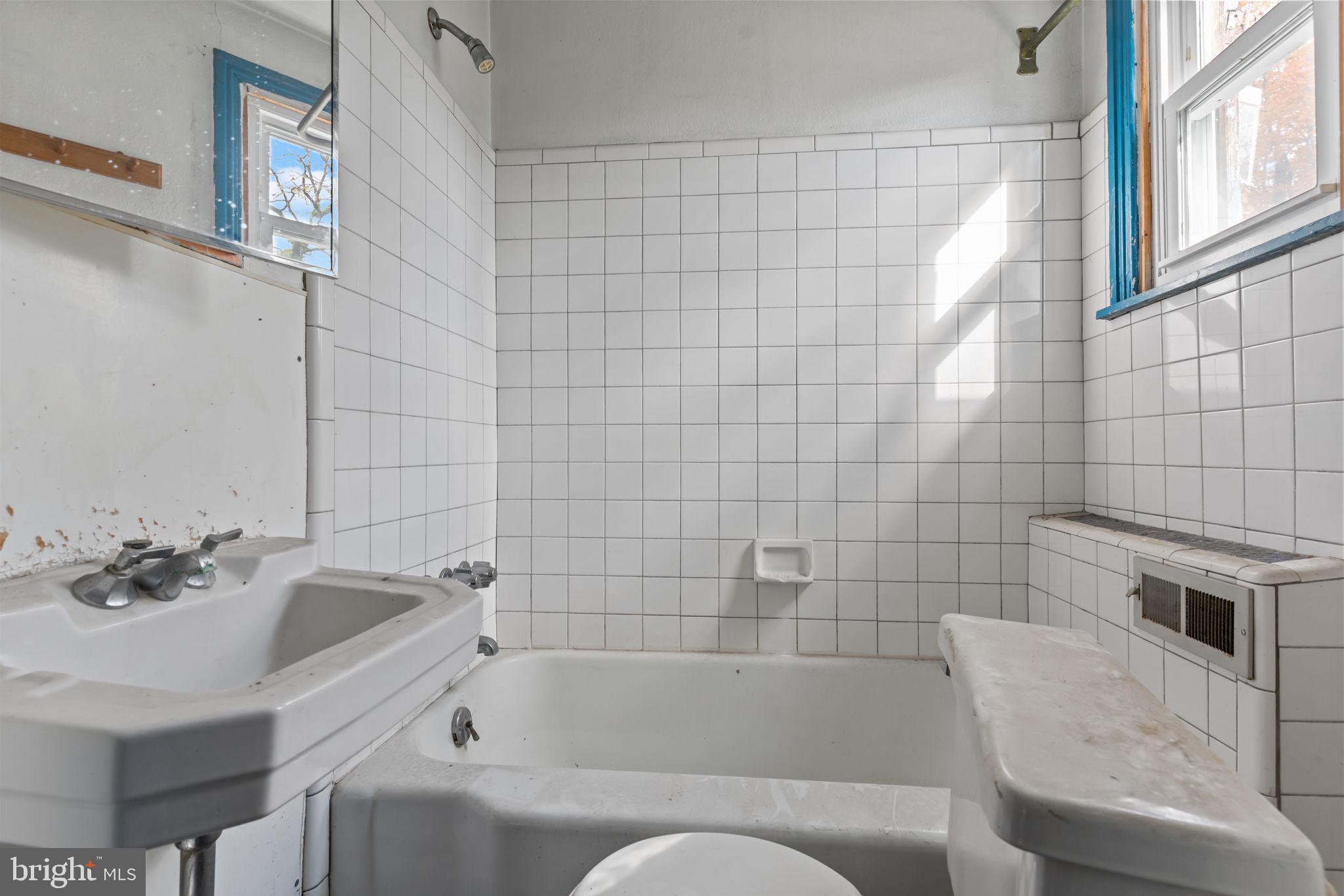 GERMANTOWN - Residential