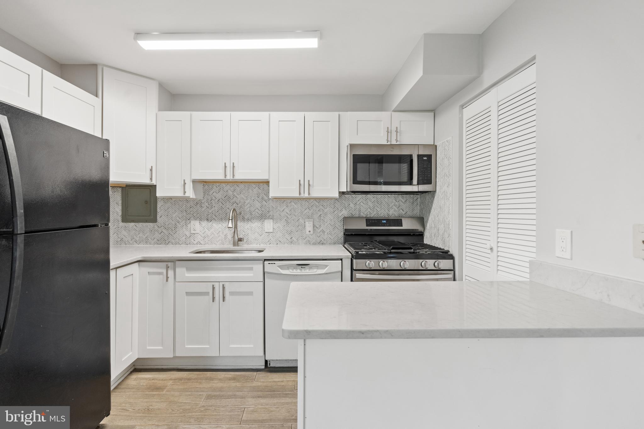 TIMBERLANE VILLAGE GARDEN CONDOMINIUMS - Residential