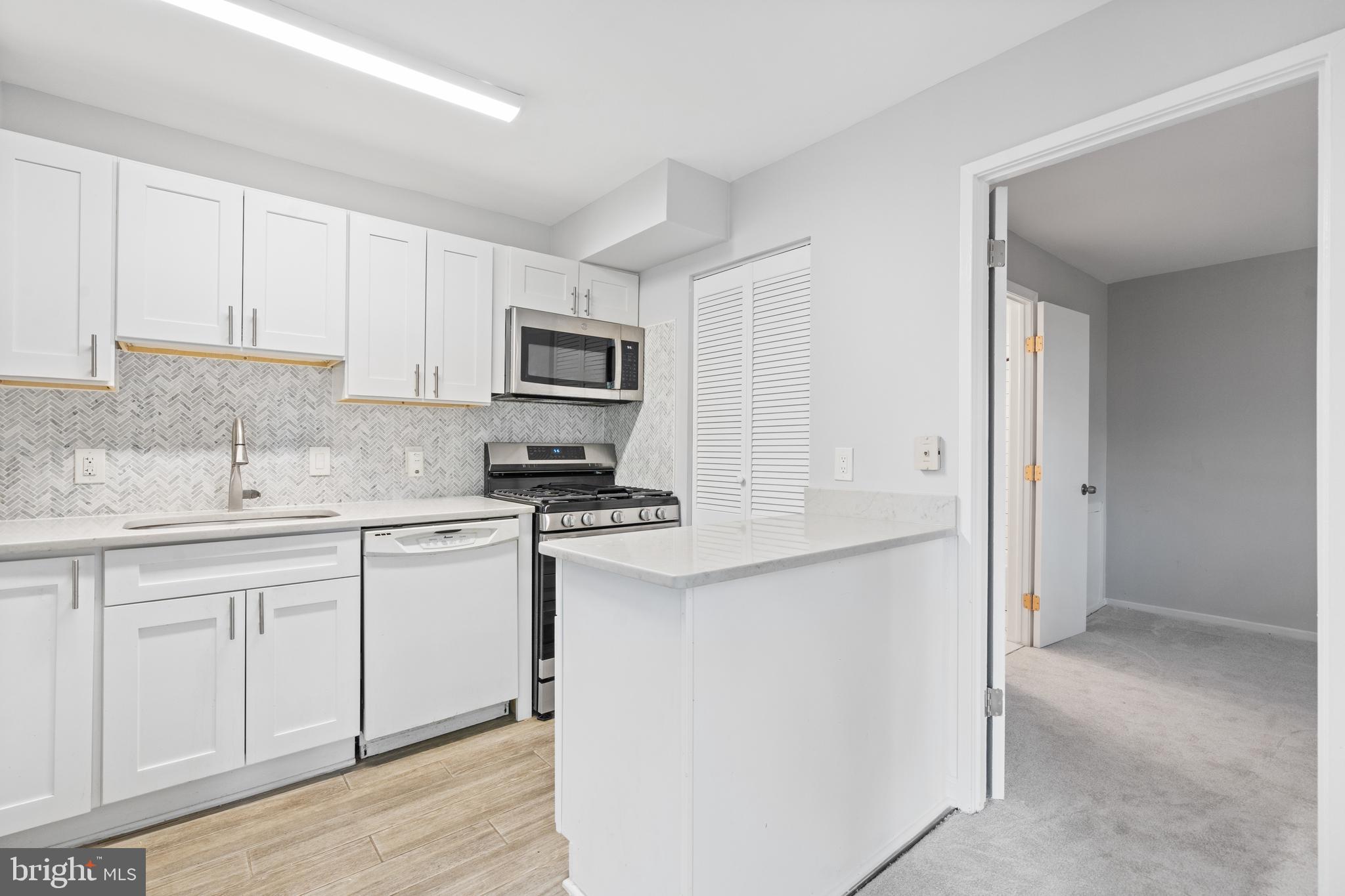 TIMBERLANE VILLAGE GARDEN CONDOMINIUMS - Residential