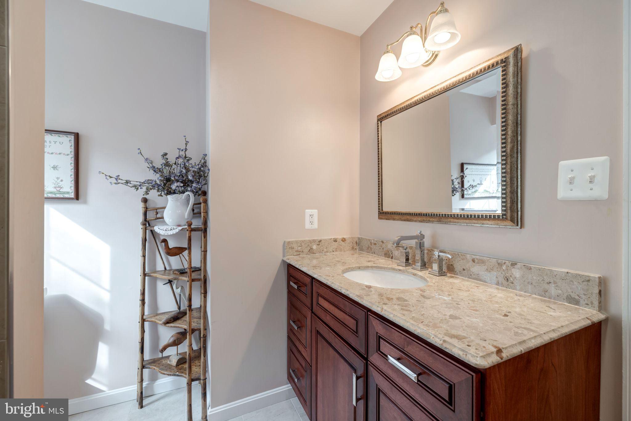 LINWAY PARK OF MCLEAN - Residential